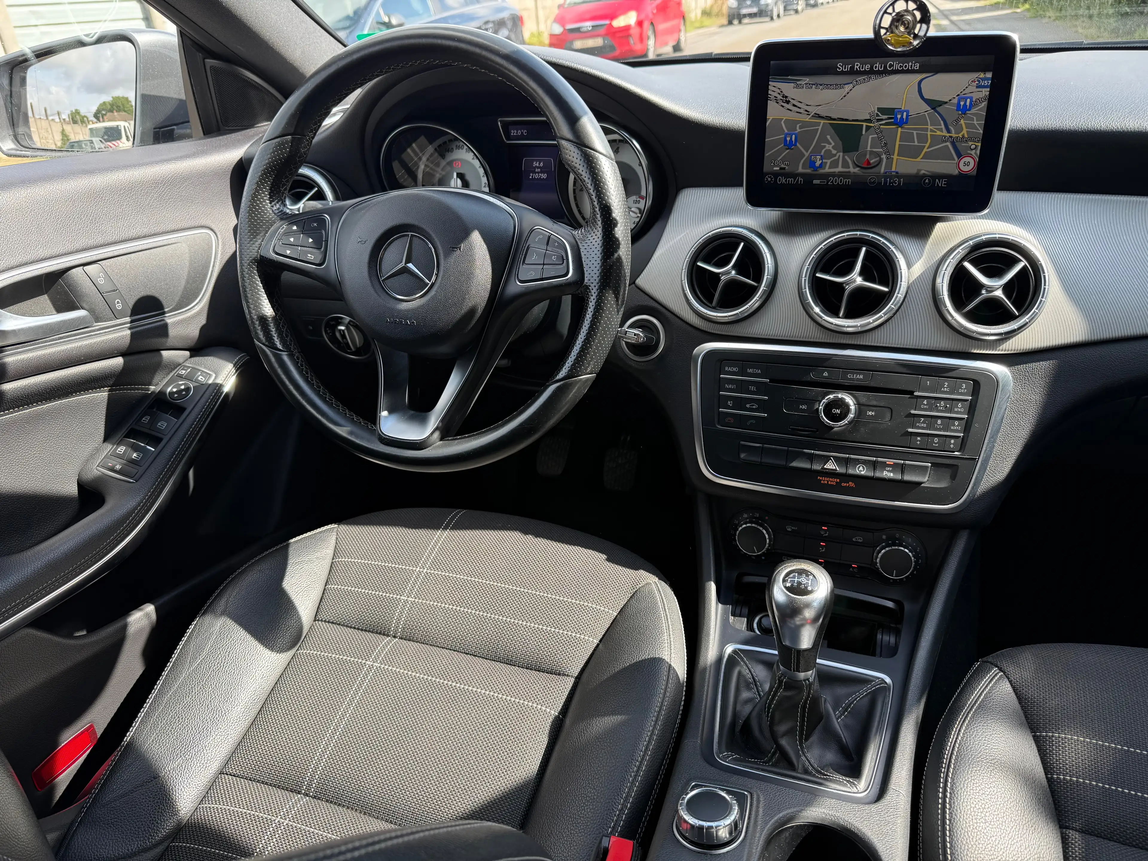 Mercedes-Benz CLA 200 CLA 200 d //AIRCO//NAVI//LED//EURO6B — photo 9