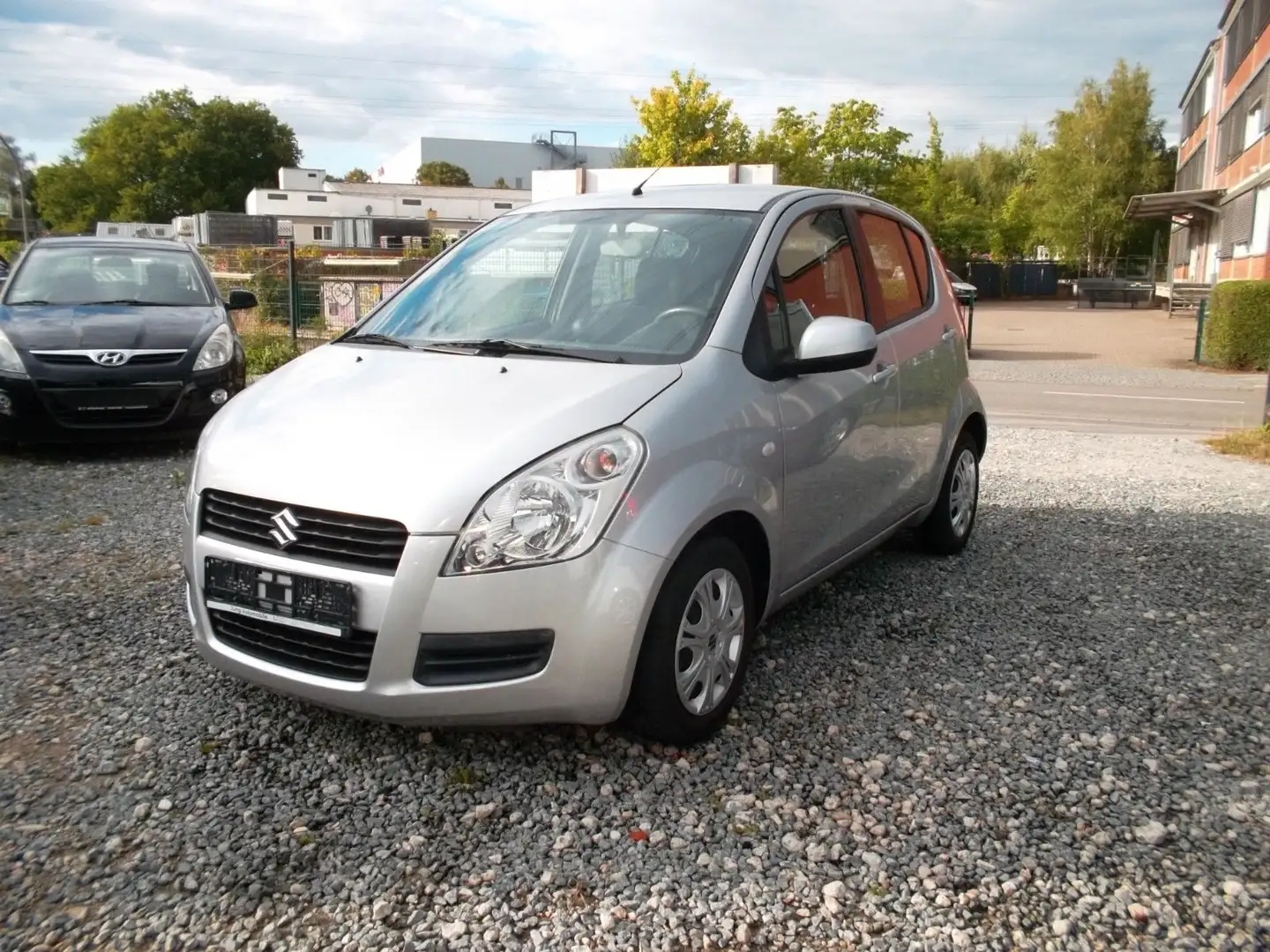 Suzuki Splash 1,0 Basic Silber - 1