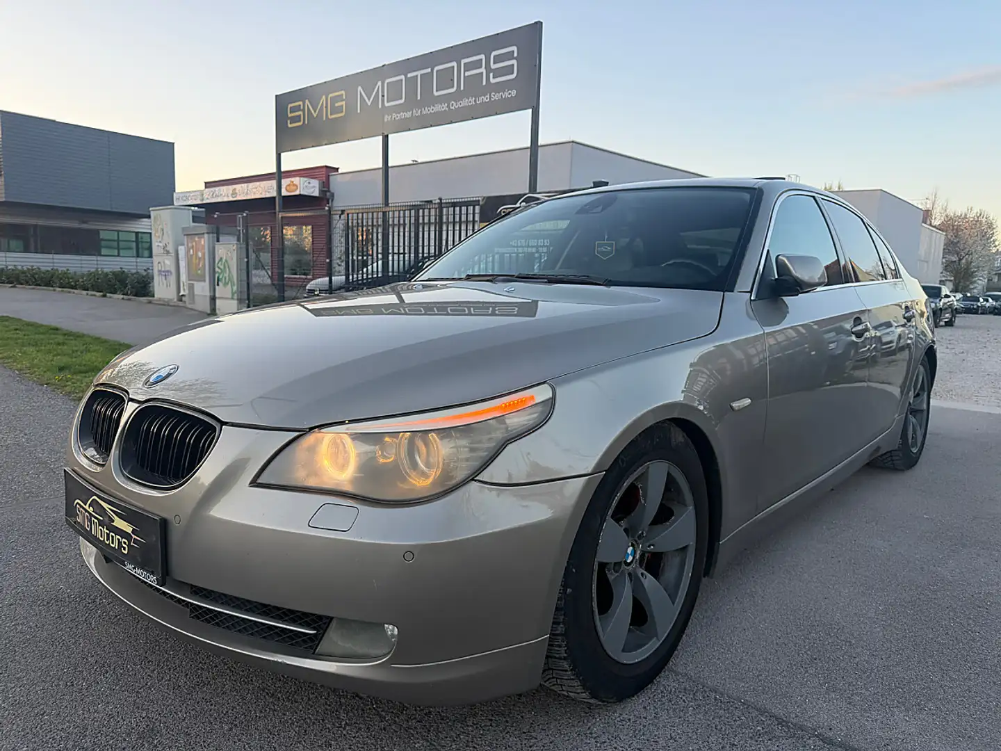 BMW 530 d SCHIEBEDACH/SOFTCLOSE/HEAD AUP DISPLAY !!! VI... Braun - 1