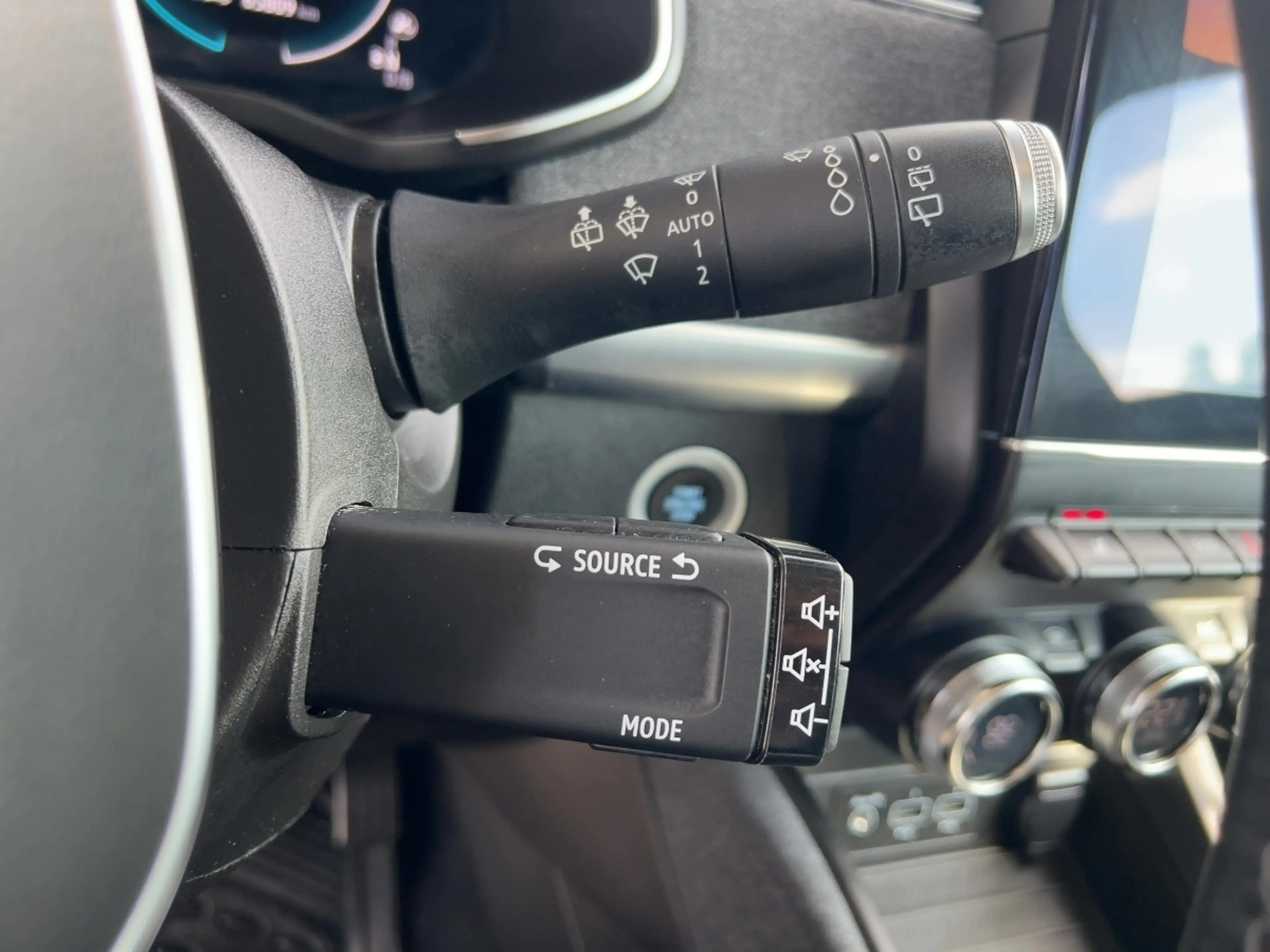 Renault ZOE E-Tech 100% el. Techno EV50 135hp PDC KLIMA BT — photo 18