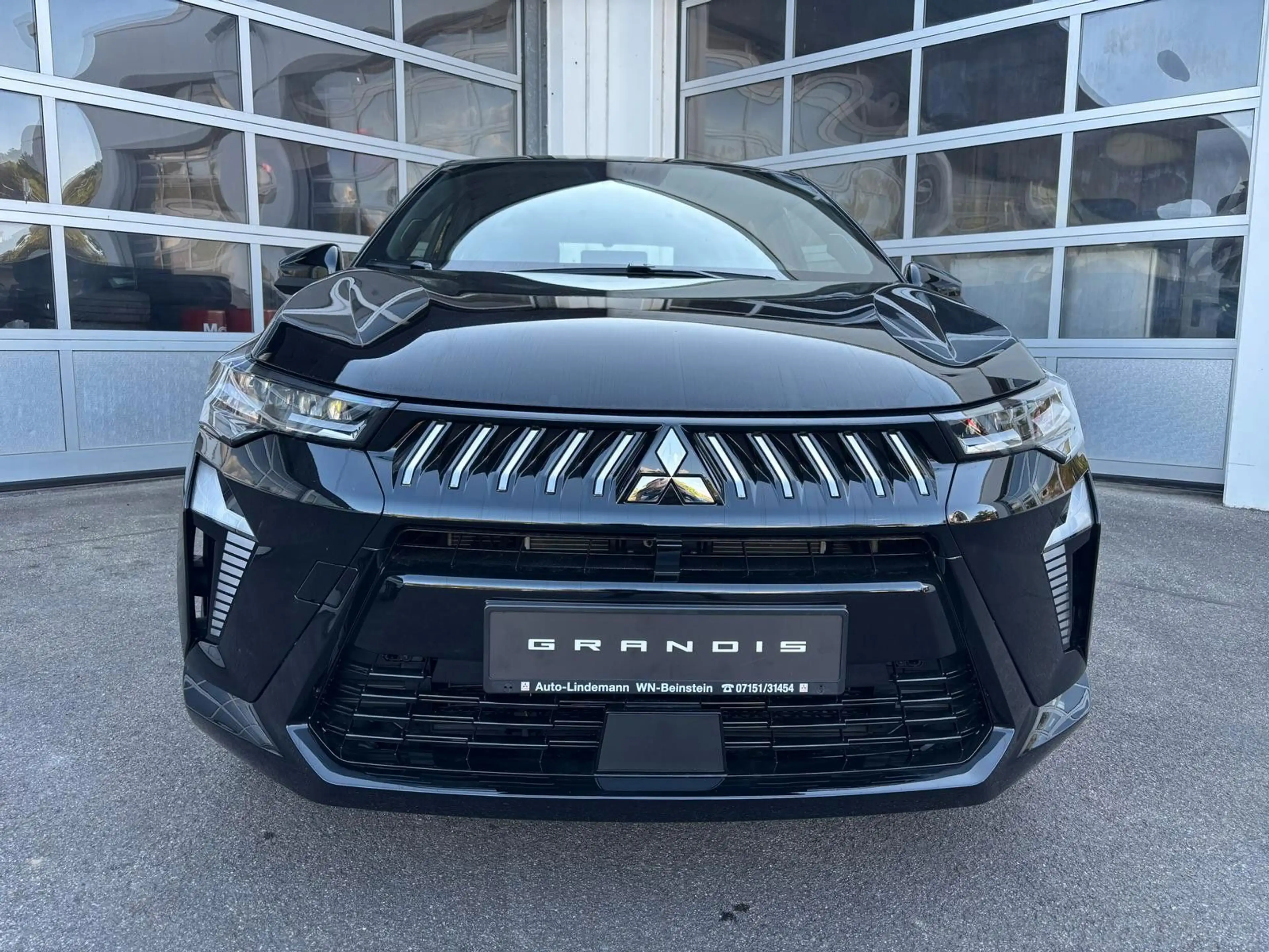 Mitsubishi Grandis Diamant PLUS  1.8 Hybrid — photo 3