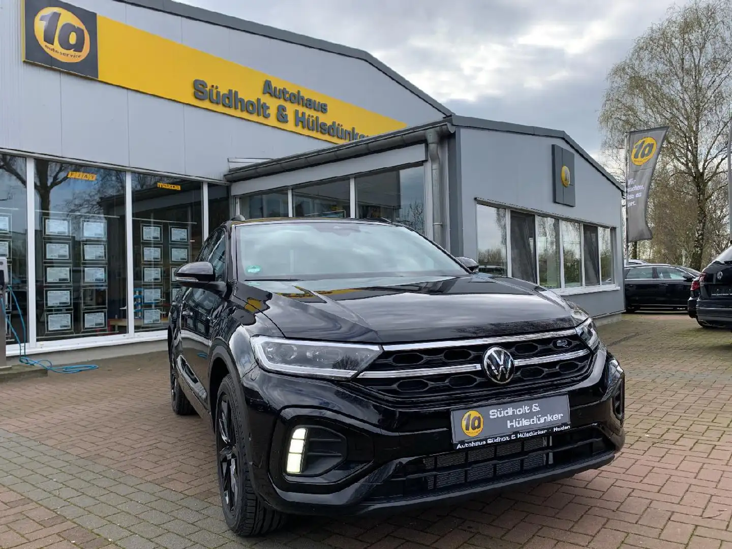Volkswagen T-Roc R-Line AHK | Black Style | IQ.Drive | IQ. Light Schwarz - 1