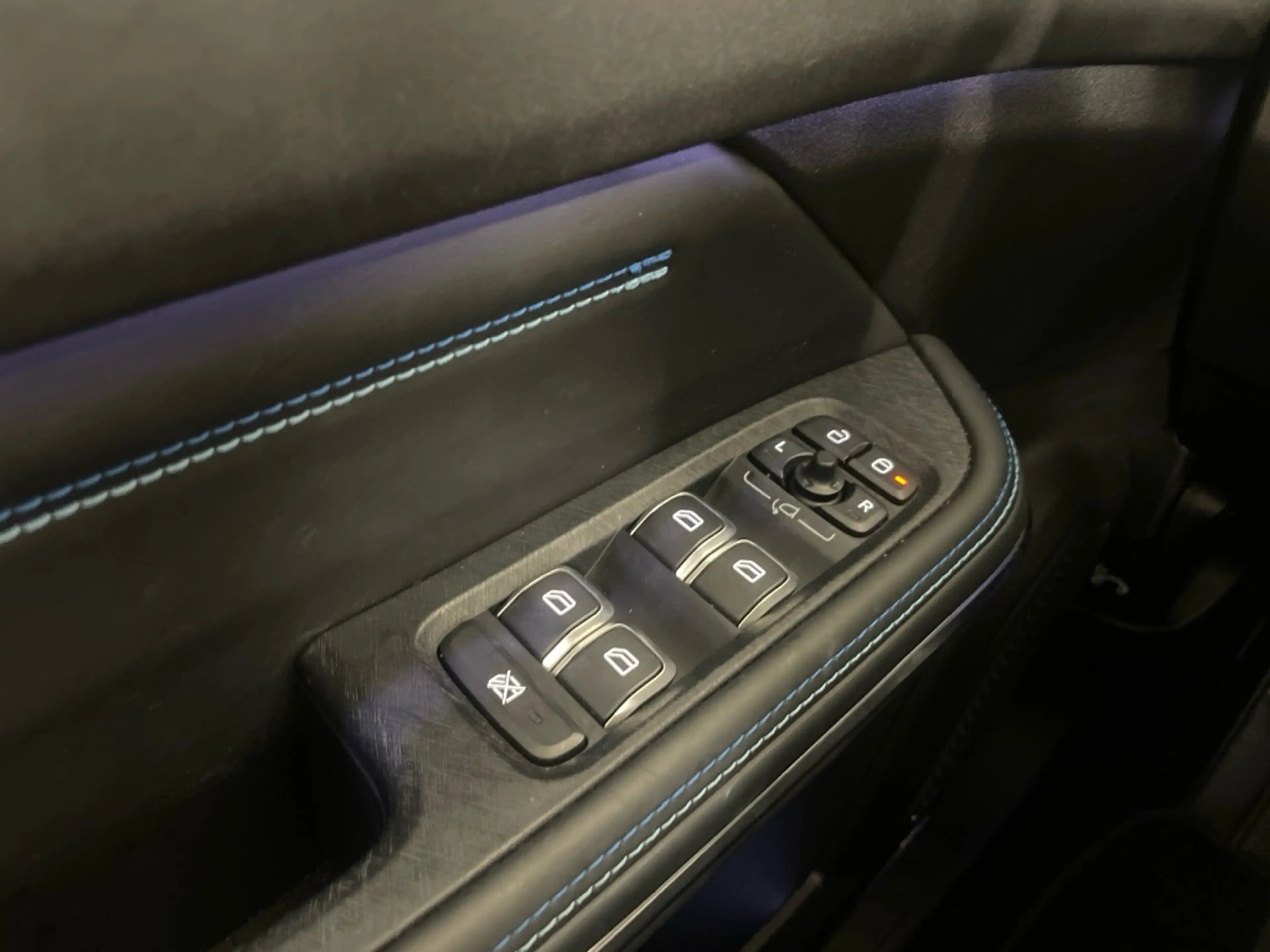Lynk & Co 01 1.5 262pk PHEV ACC 360° Orig.NL+NAP Panorama — photo 11