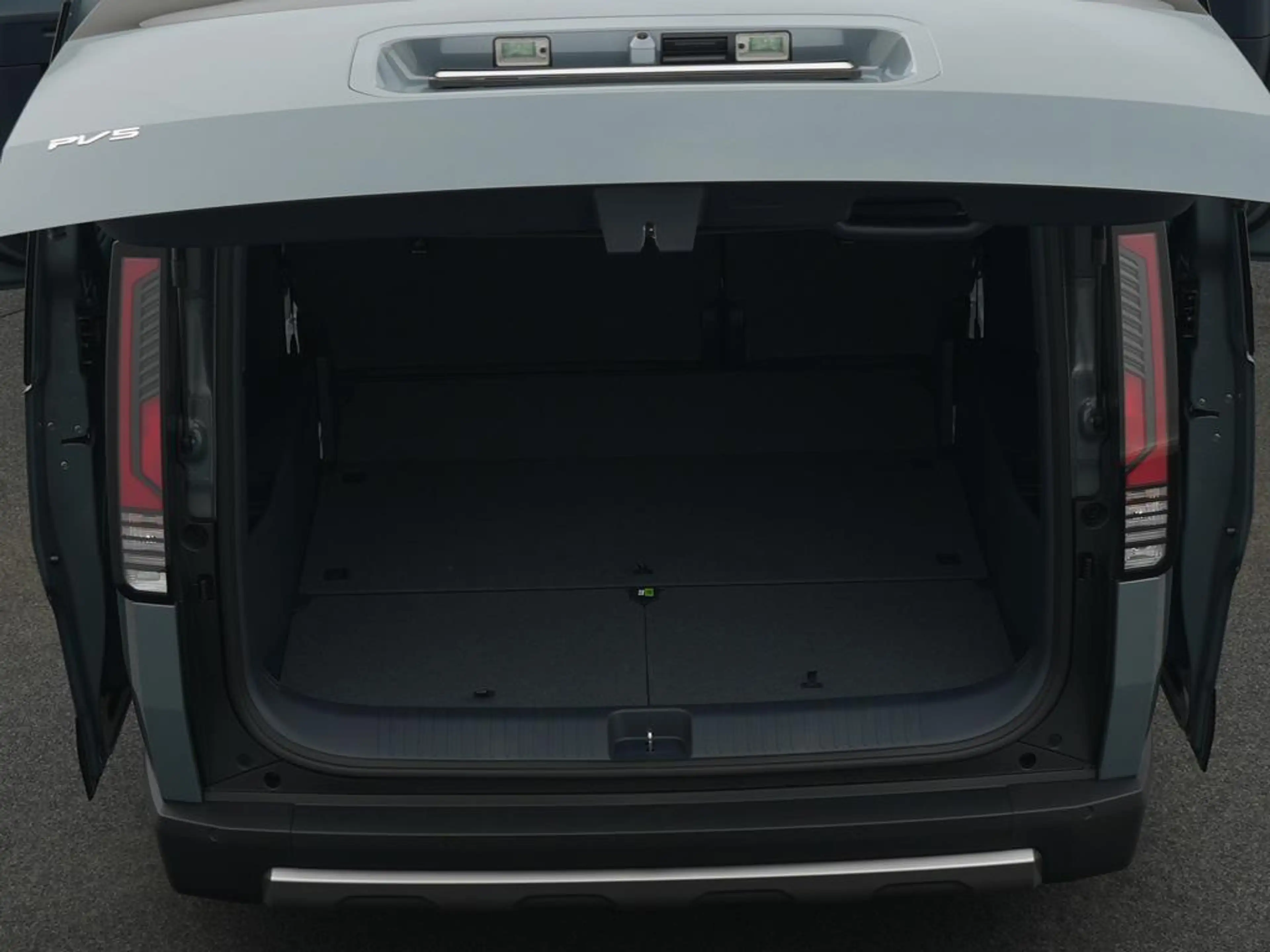 Kia PV5 Passenger 2-3-0 71.2 PLUS WP STP AW — photo 7