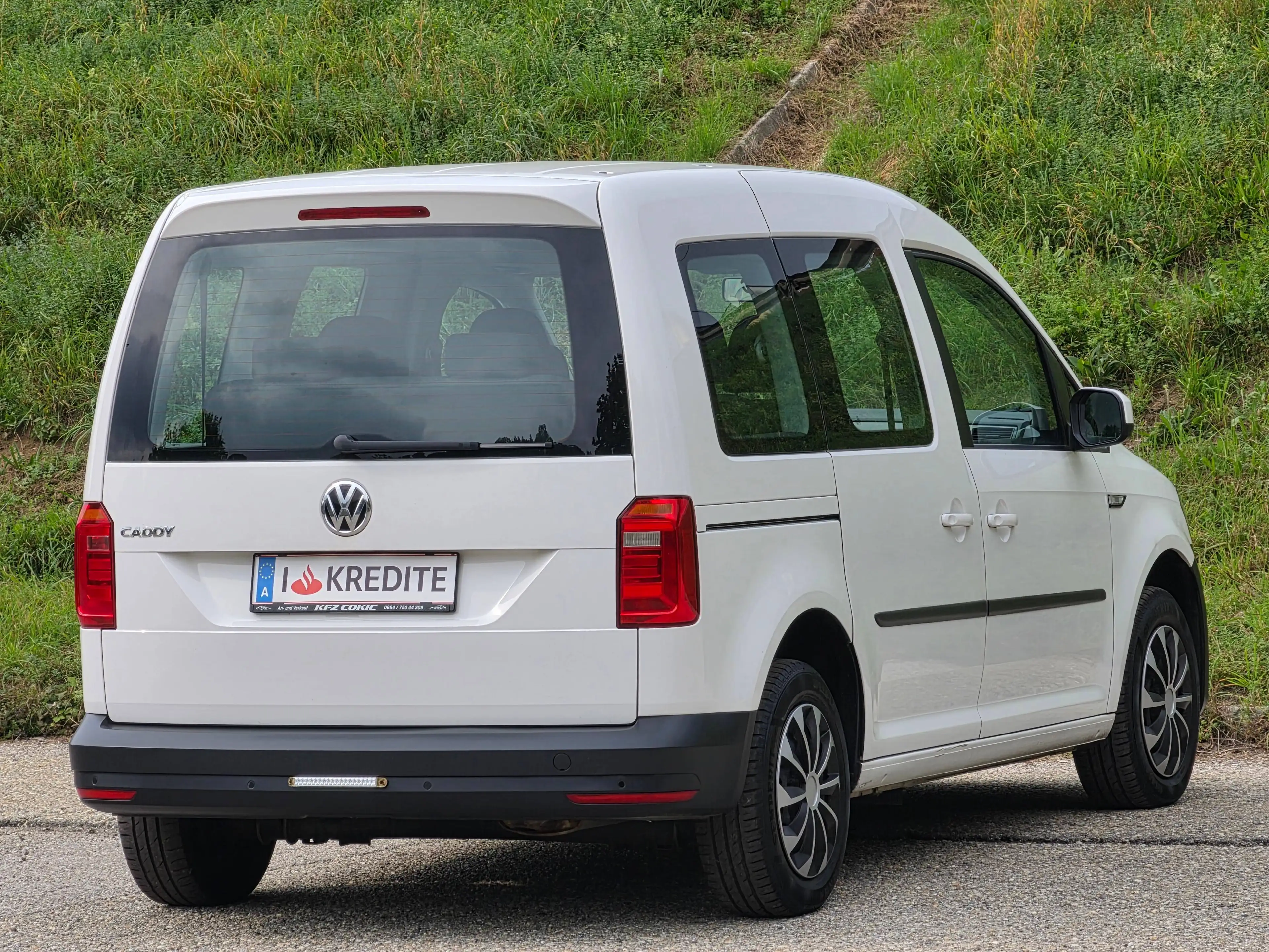 Volkswagen Caddy Trendline* 7 Sitzer* MwSt.* Sitzheizung* Klima* — photo 2