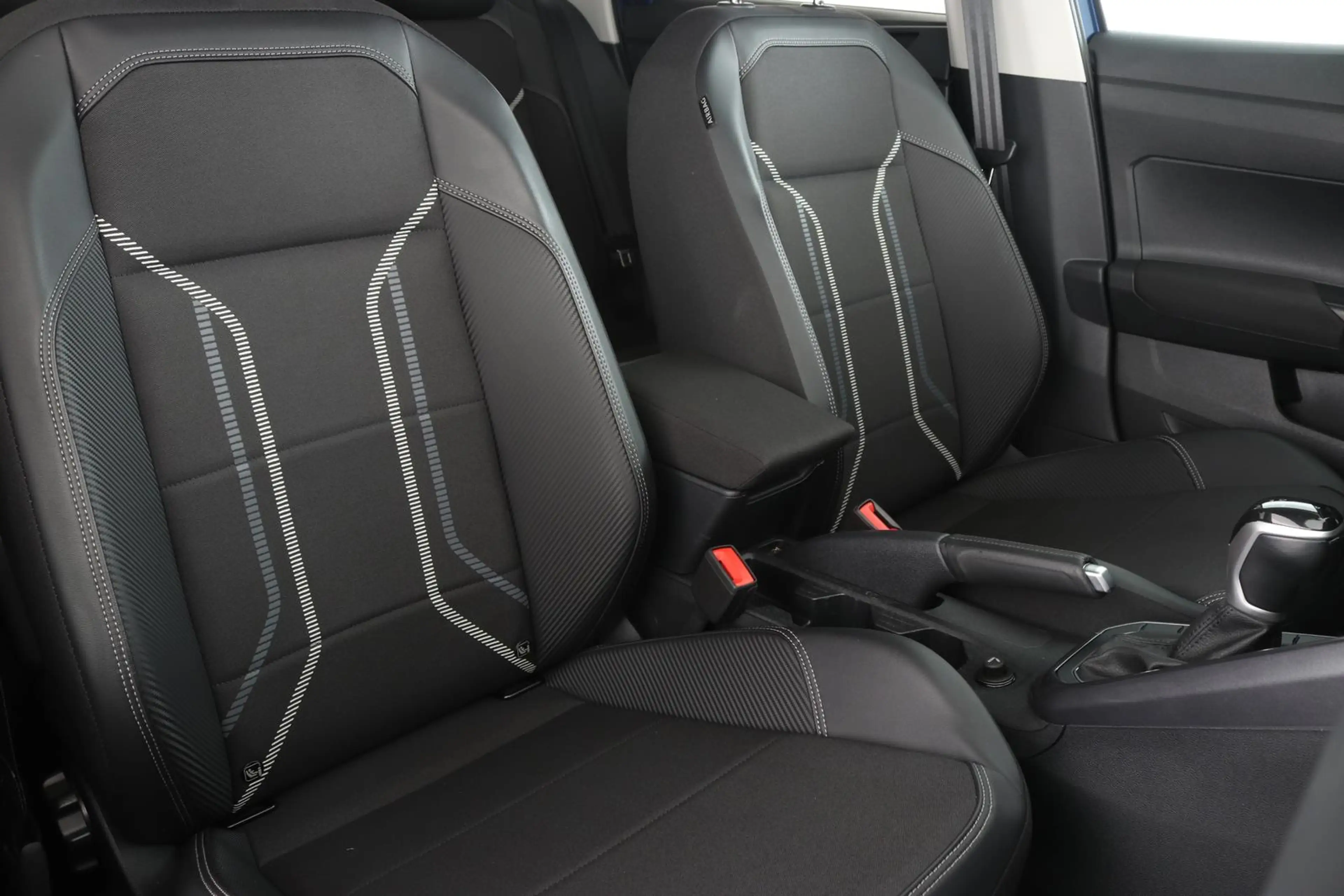 Volkswagen Taigo 1.0 TSI Style IQ.DRIVE DSG LED-MATRIX NAVI VIRTUAL — photo 14