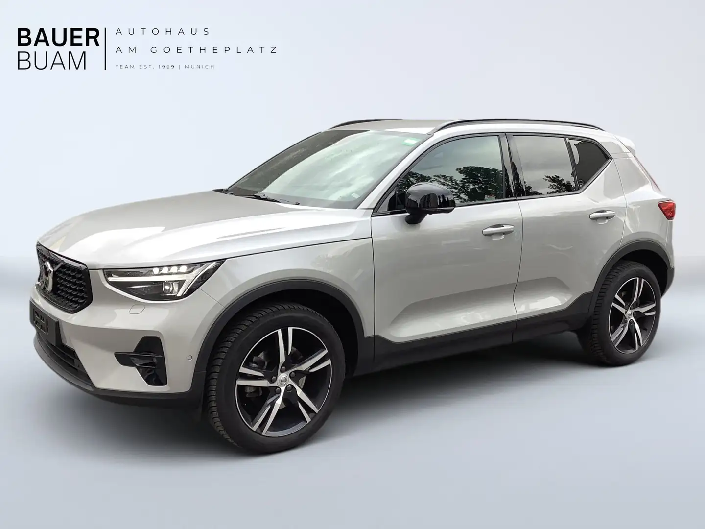 Volvo XC40 B3 FWD Plus Dark Gris - 1