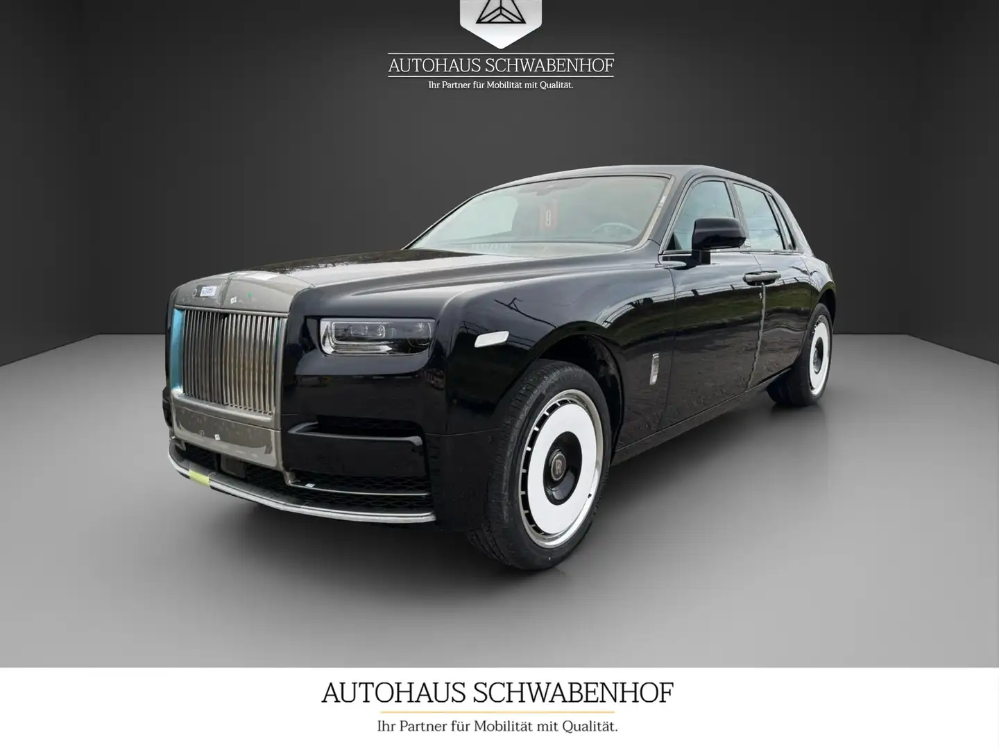 Rolls-Royce Phantom MY26 | 4 Seats | Black | EWB Zwart - 1