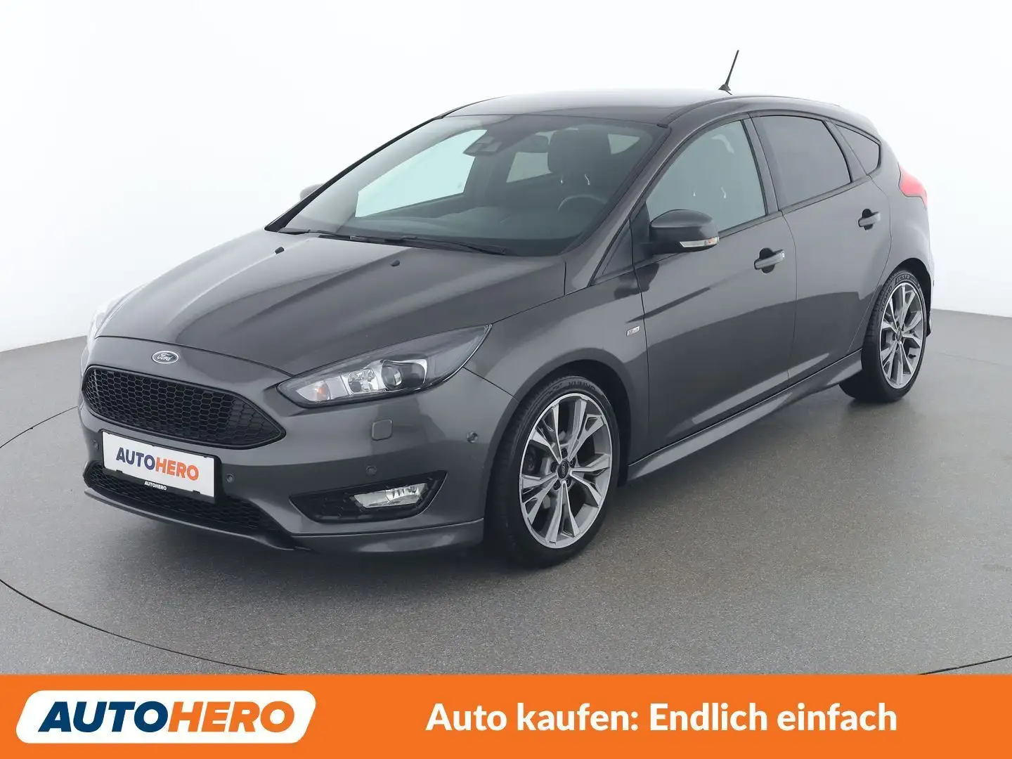 Ford Focus 1.0 EcoBoost ST-Line Grau - 1