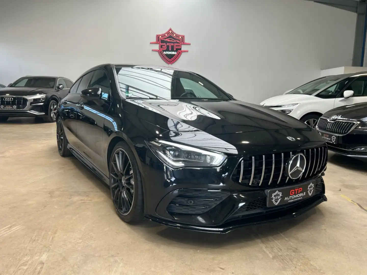Mercedes-Benz CLA 35 AMG Shooting Brake  4Matic*Pano*Burm* Noir - 2
