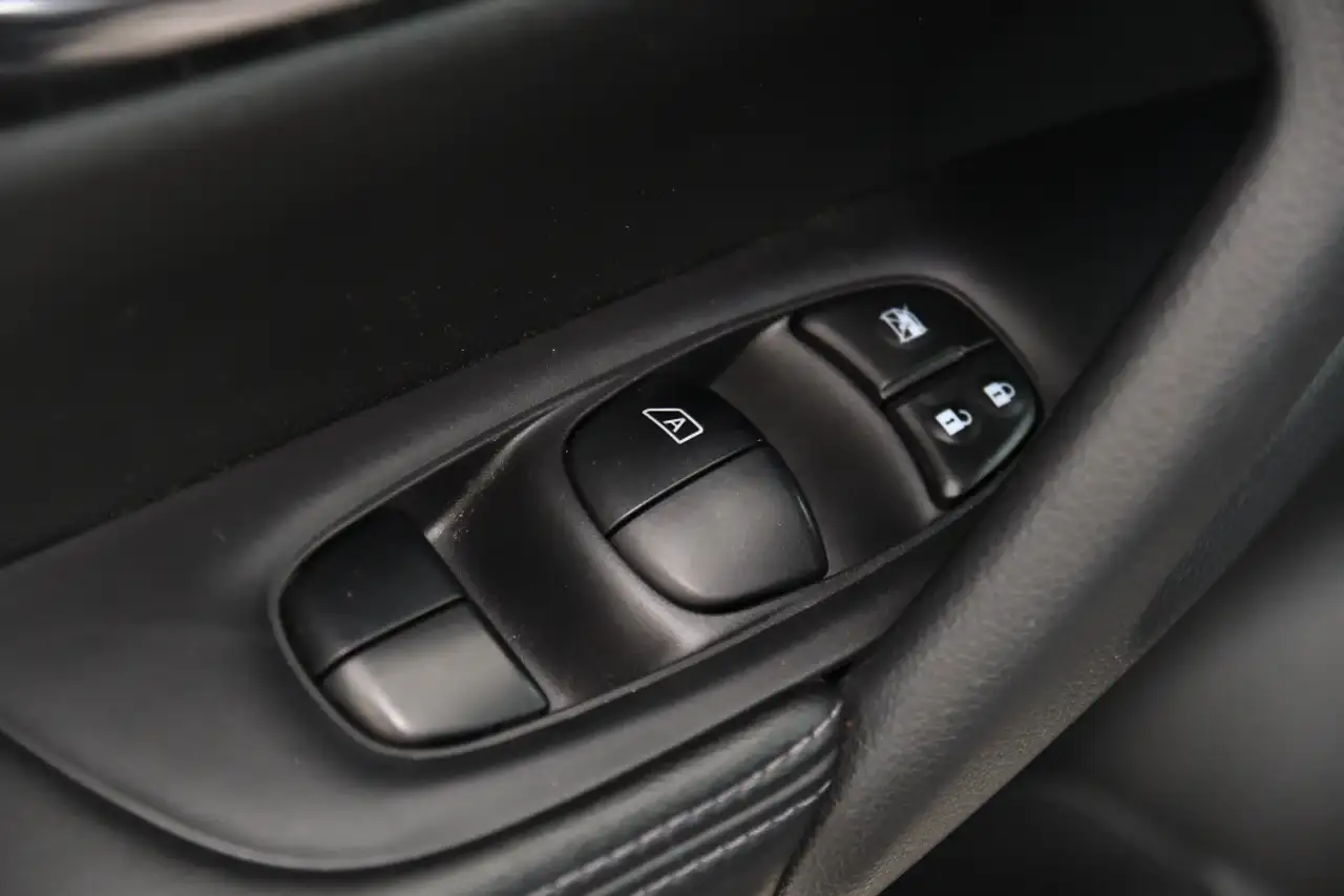 Nissan Rogue photo Nissan Rogue