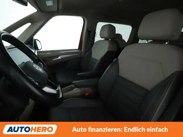 Volkswagen Multivan view 11