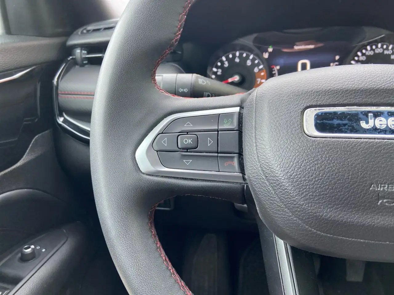 Jeep Compass photo Jeep Compass