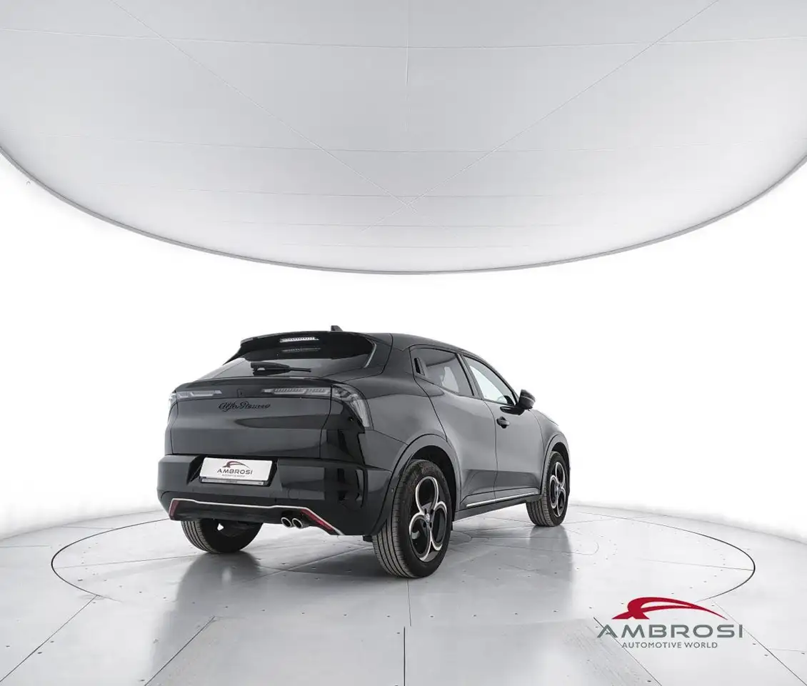 Alfa Romeo Junior 2025