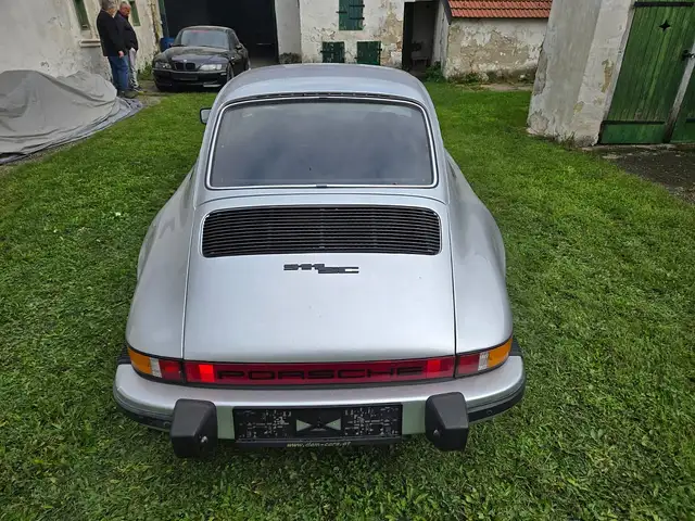 Porsche 911 Ansicht 18