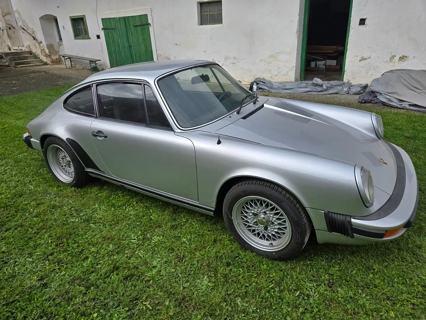 Porsche 911 Silber - 1