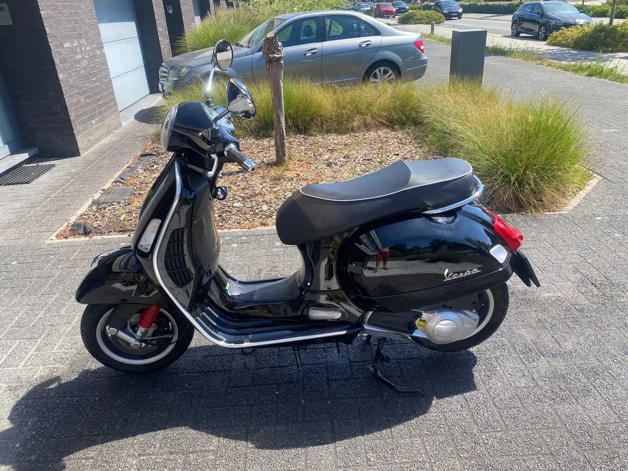 Vespa GTS 125
