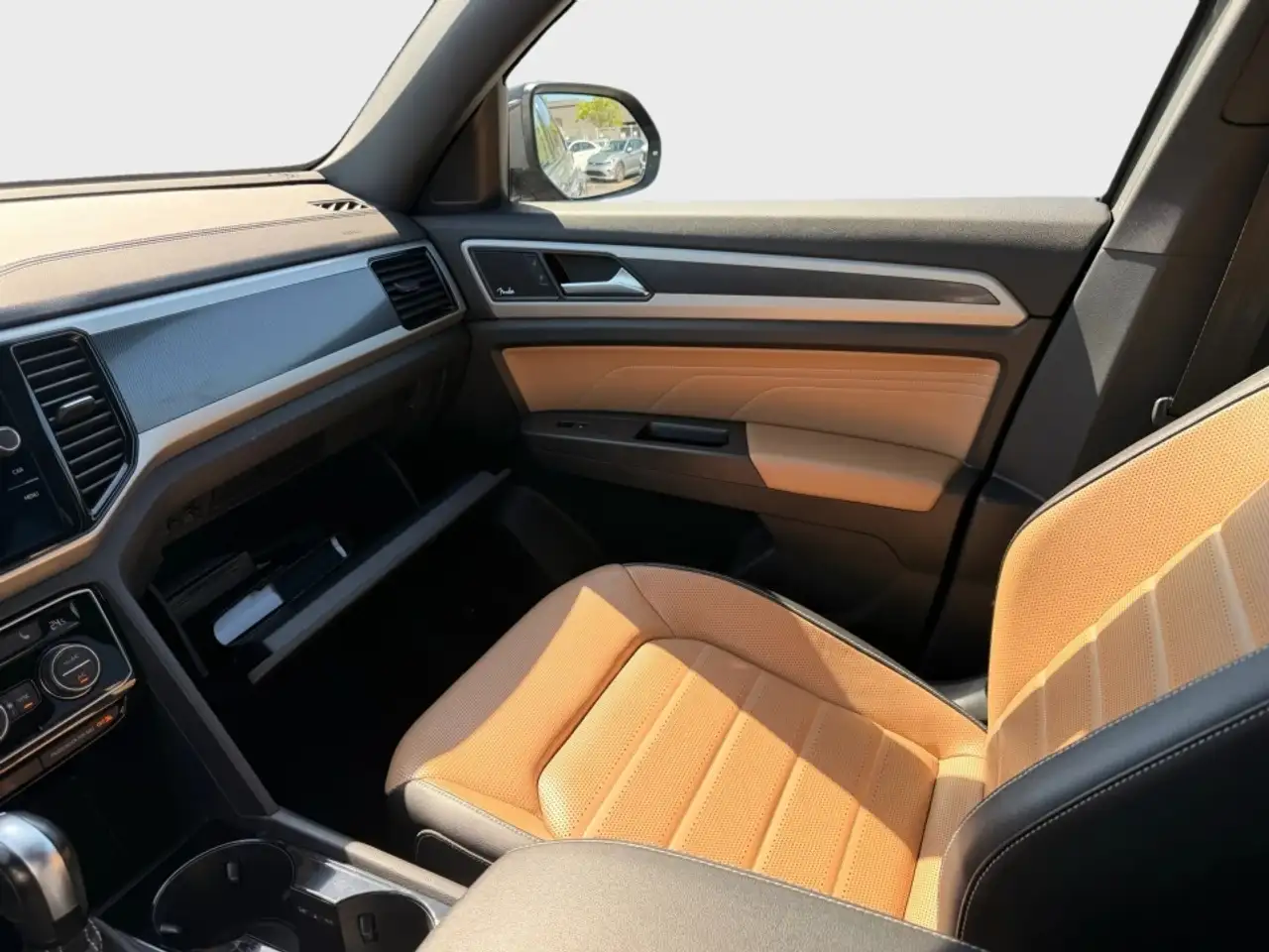 Volkswagen Atlas снимка Volkswagen Atlas