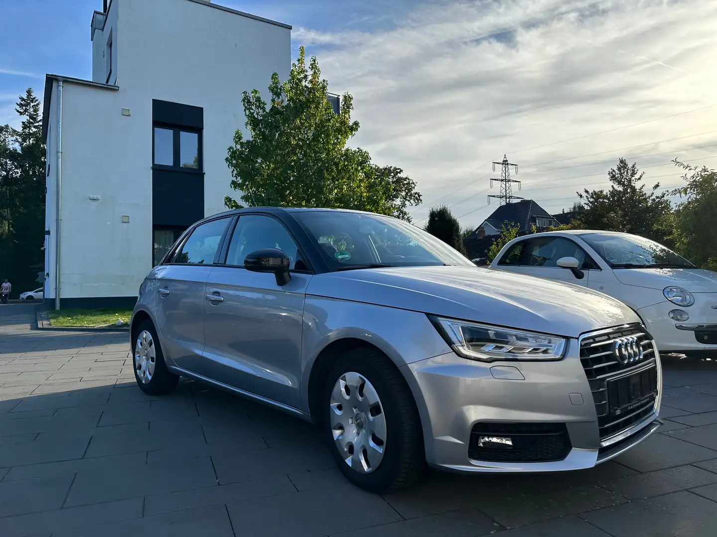 Audi A1 A1 1.6 TDI Sportback Silber - 2