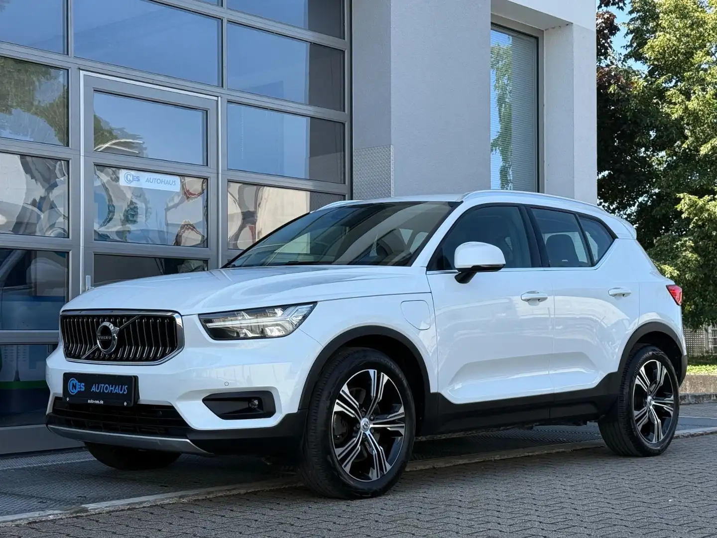 Volvo XC40 T5 INSCRIPTION RECHARGE*LEDER*HARMAN*KAMERA Weiß - 1