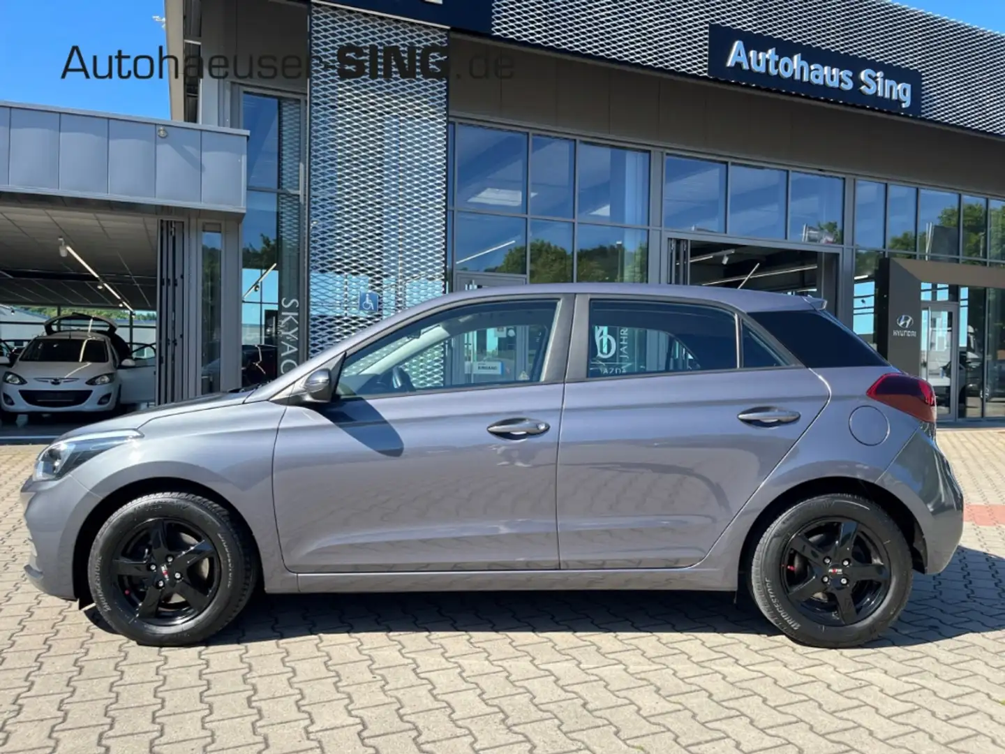 Hyundai i20 Trend Klima SHZ PDC Tempo Spurhalte Alu Gris - 2