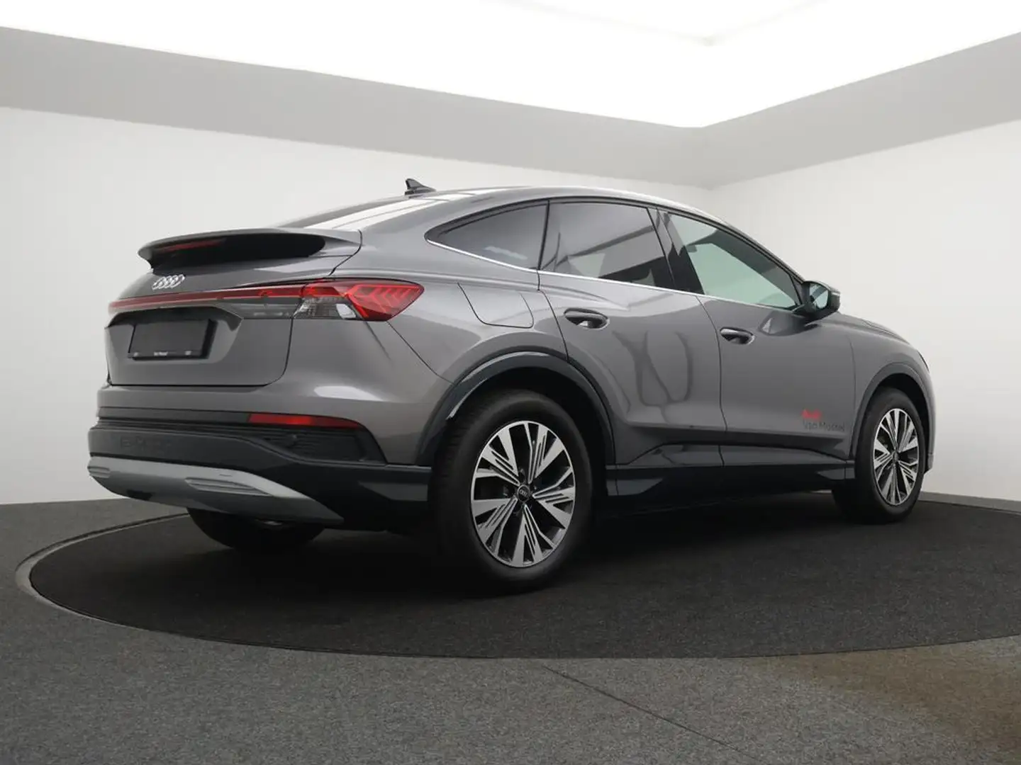 Audi Q4 e-tron ack e-tron Audi Q4 Sportback Corporate 45 e-tron  210,00 kW / DEMO Gri - 2