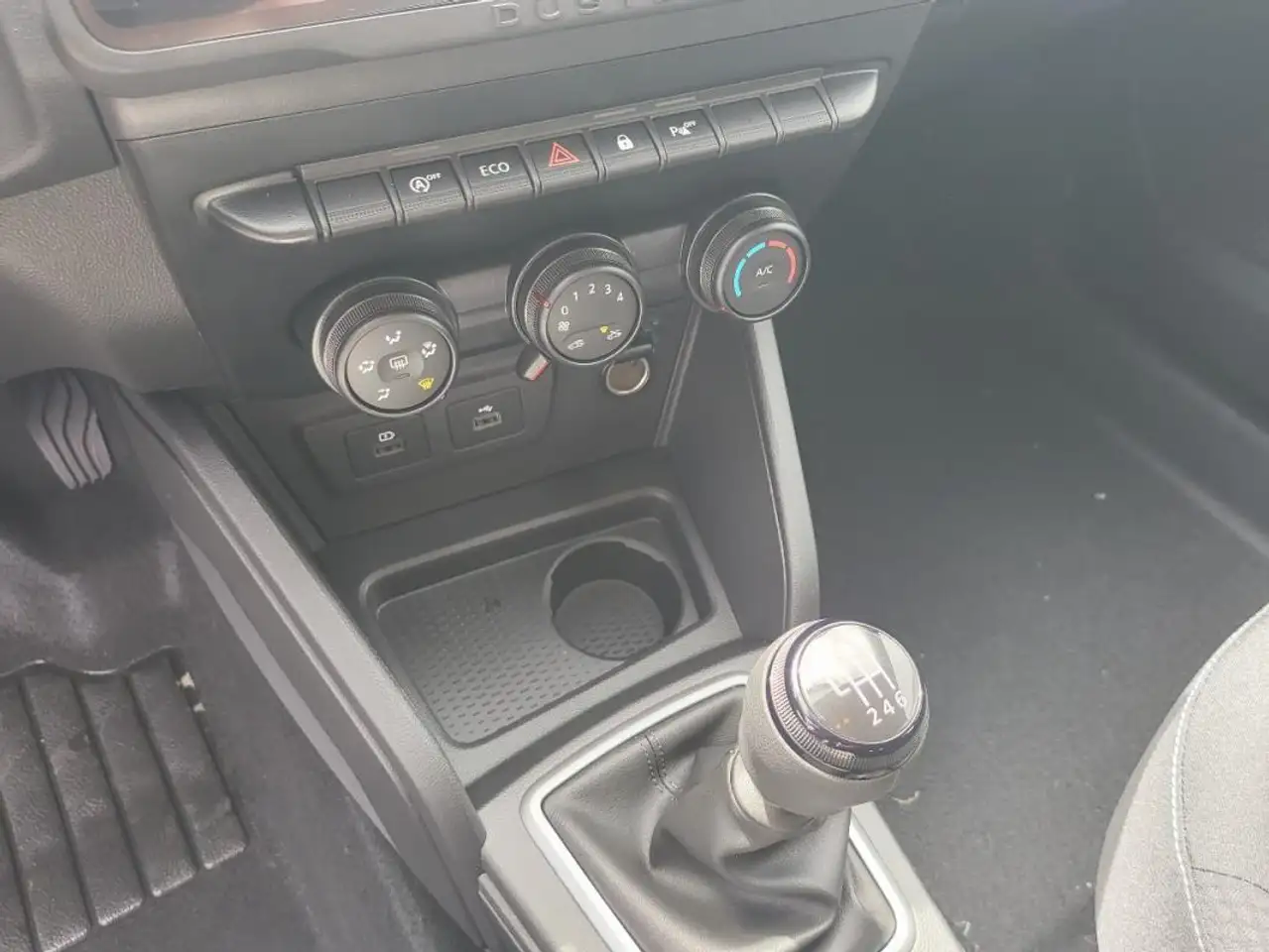 Dacia Duster — photo 9