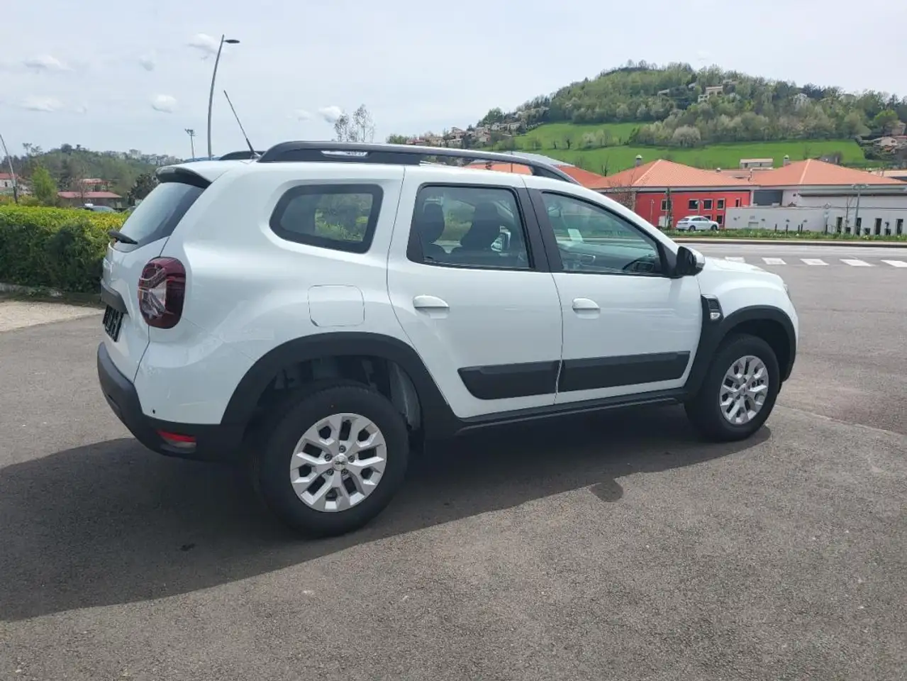 Dacia Duster — photo 2