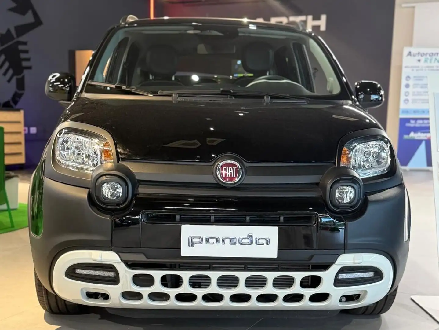 Fiat Panda Pandina 1.0 firefly hybrid s Schwarz - 2