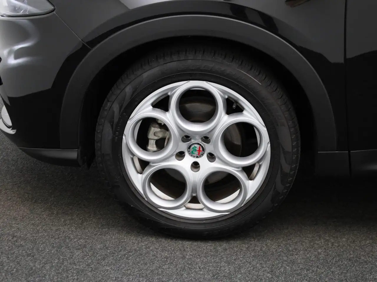 Alfa Romeo Tonale 2023 — фото 11