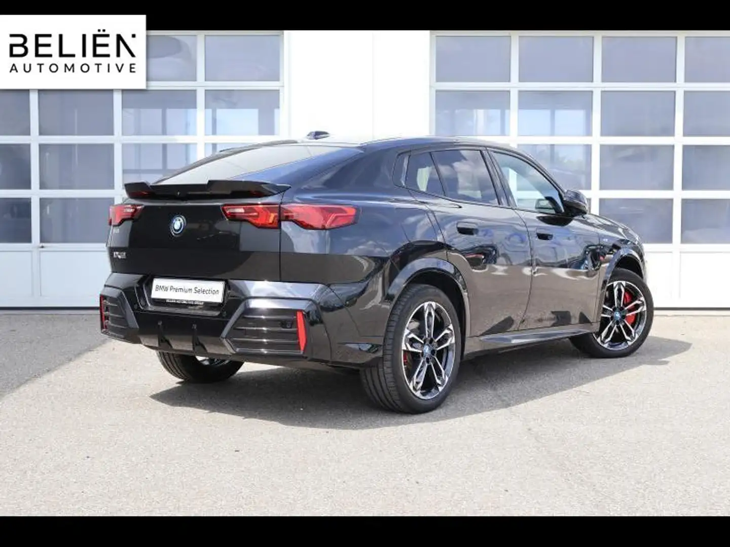 BMW iX2 iX2 20e Zwart - 2