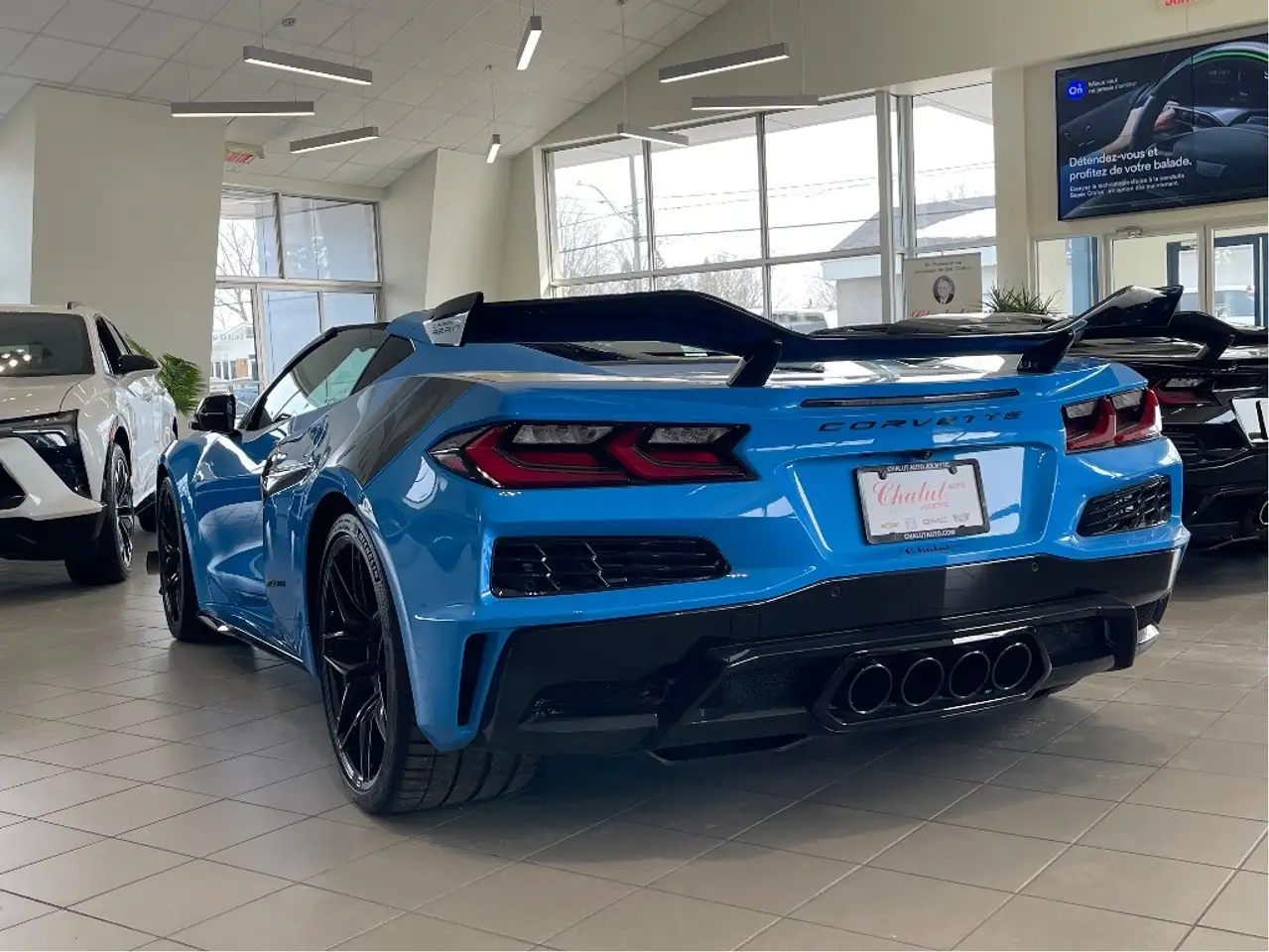 Chevrolet Corvette снимка Chevrolet Corvette