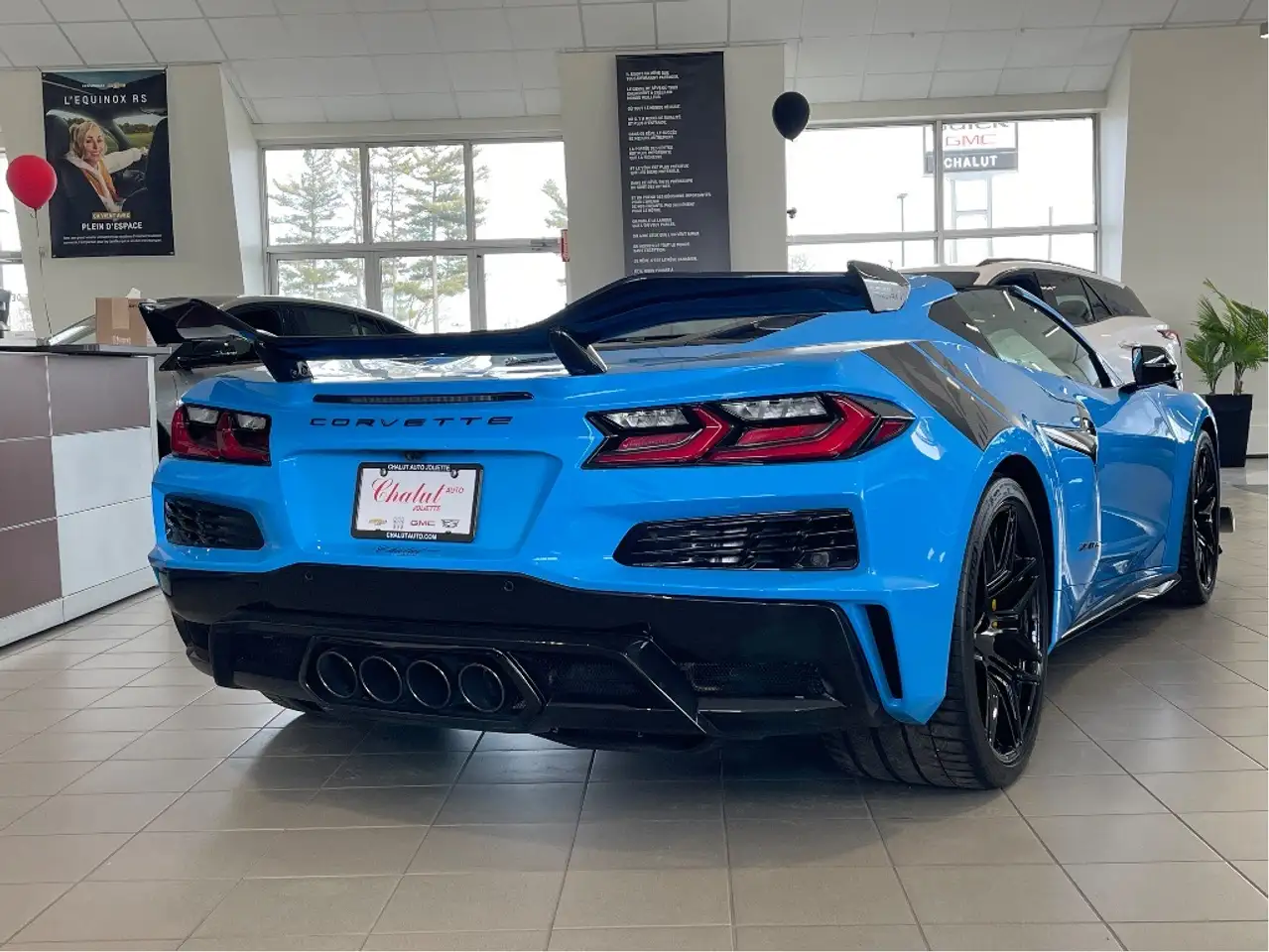Chevrolet Corvette снимка Chevrolet Corvette