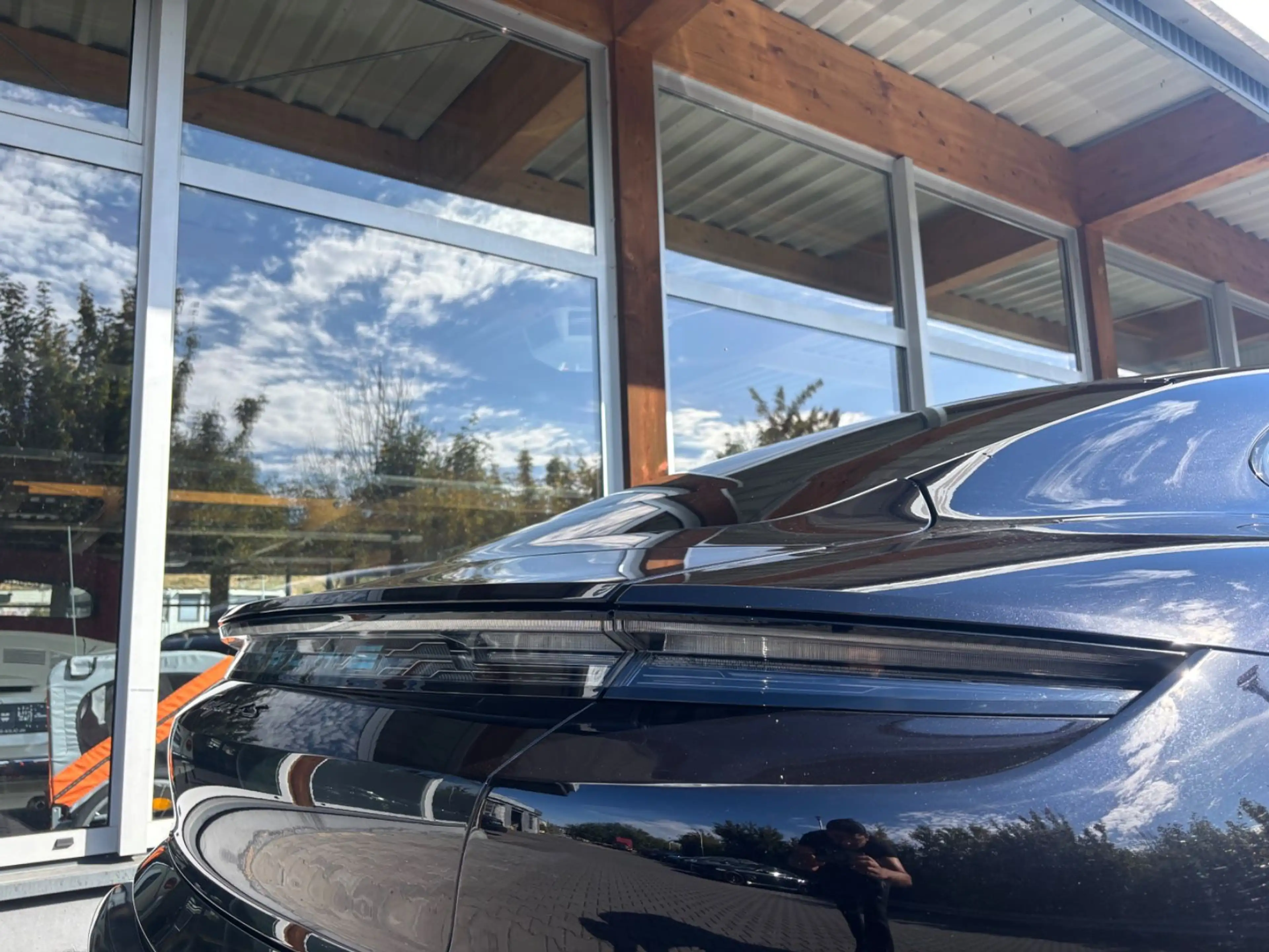 Porsche Taycan 4S Surround View Pano Bose Mission E — photo 25