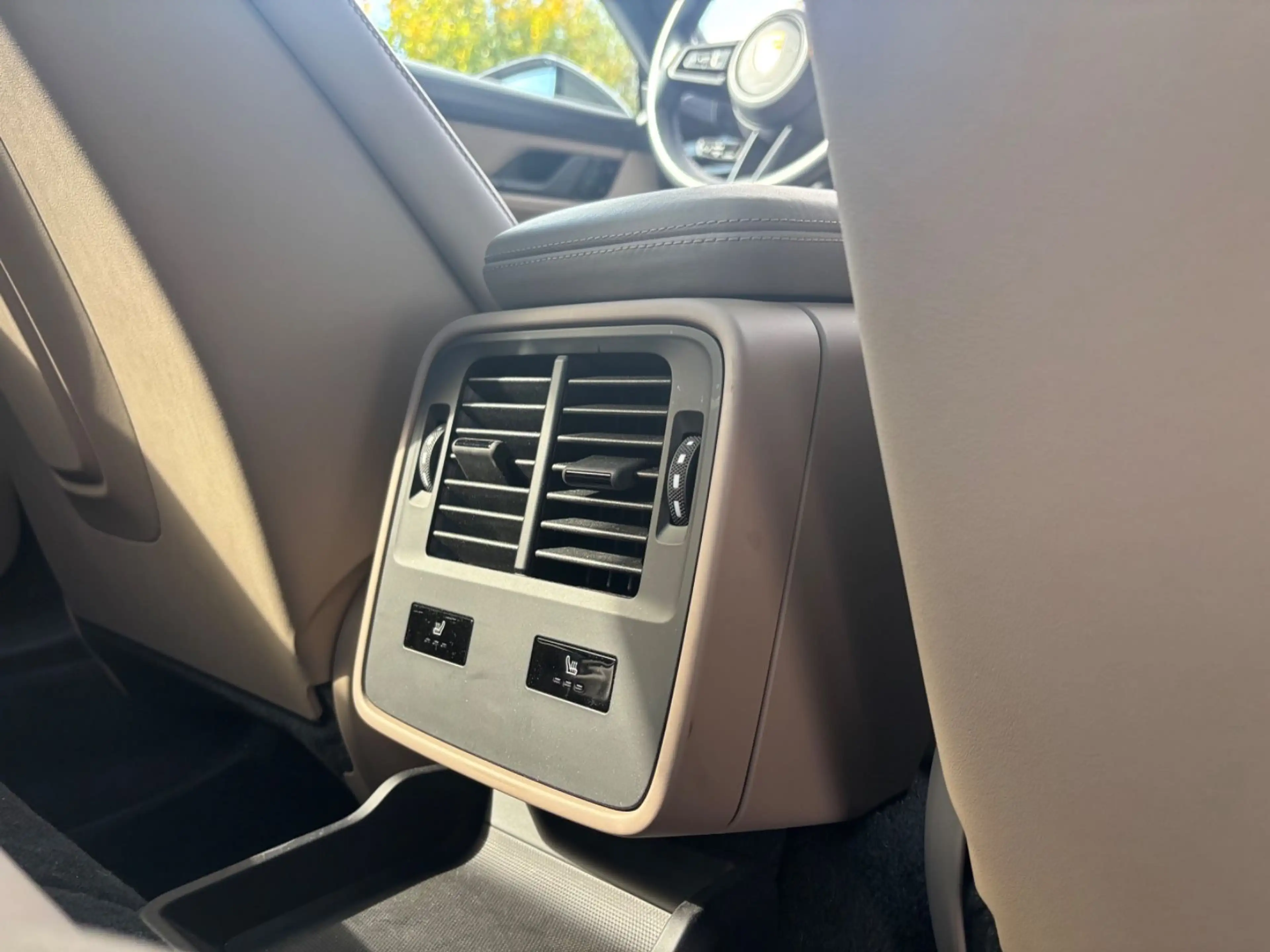 Porsche Taycan 4S Surround View Pano Bose Mission E — photo 18