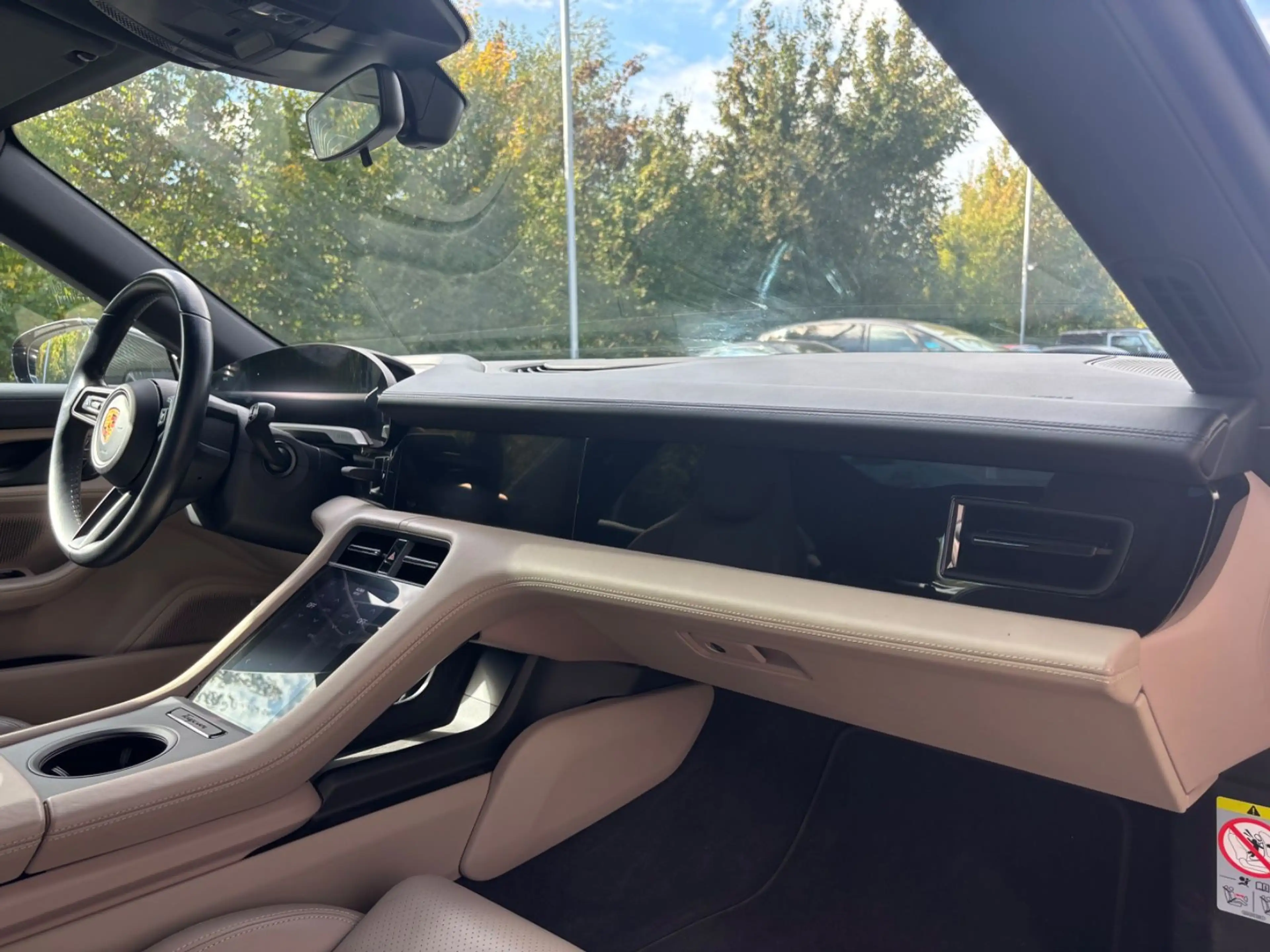 Porsche Taycan 4S Surround View Pano Bose Mission E — photo 9