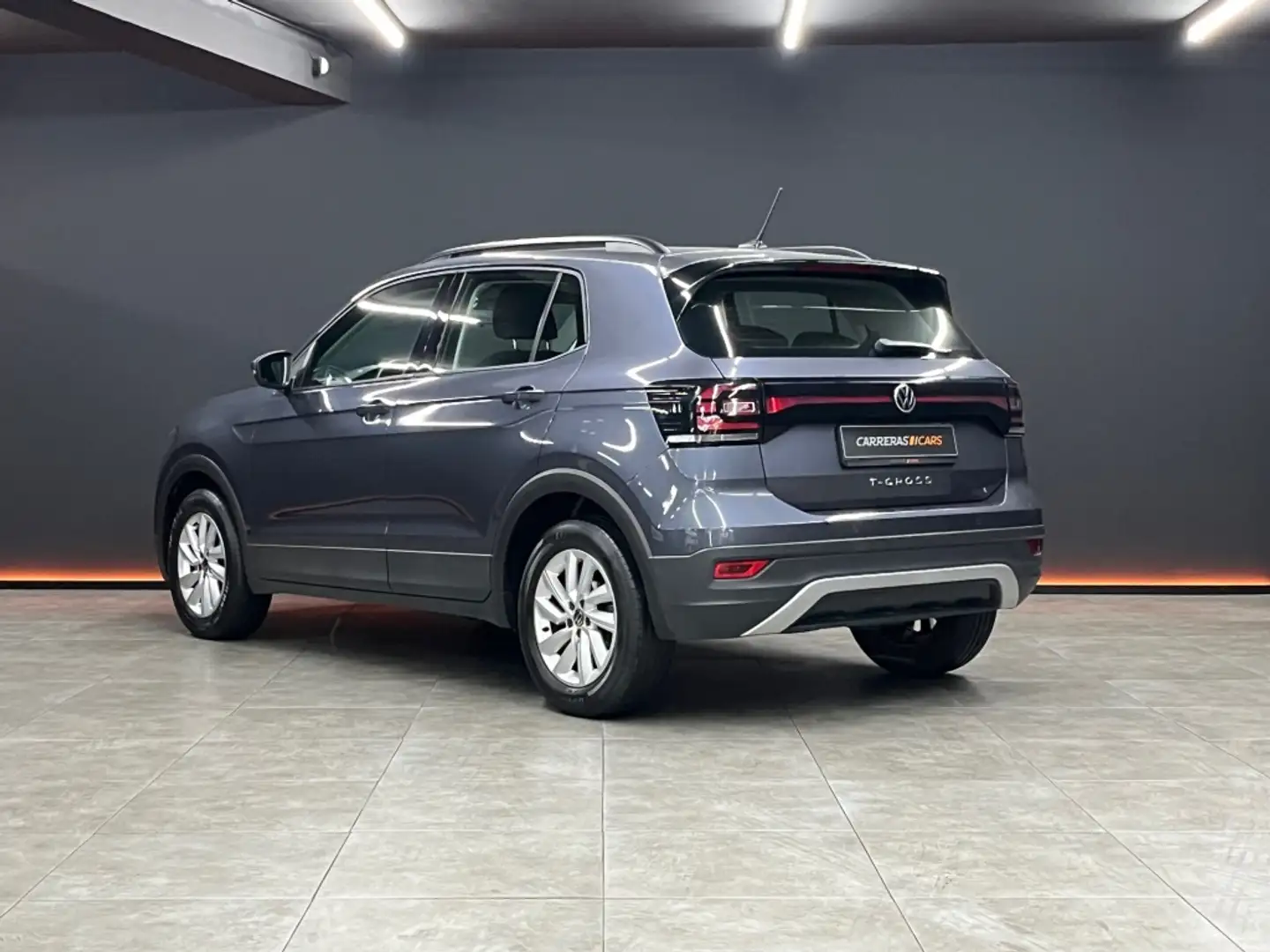 Volkswagen T-Cross 1.0 TSI Advance DSG7 81kW Gris - 2