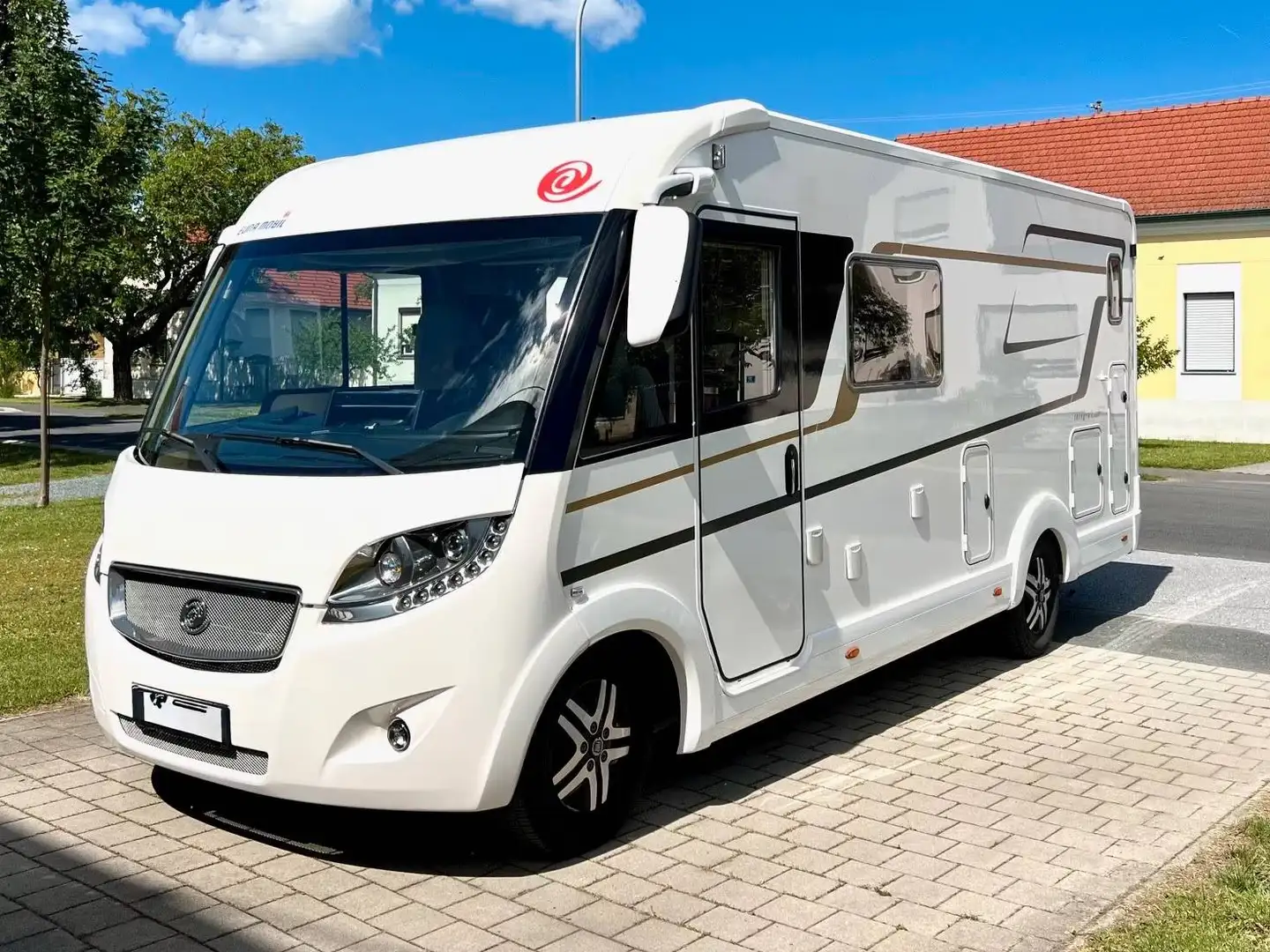 Caravans-Wohnm Euramobil Integra Line 690 HB Weiß - 1