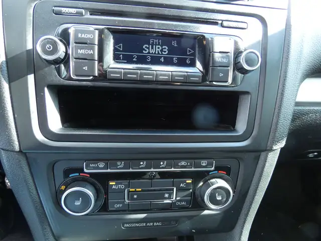 Volkswagen Golf view 13