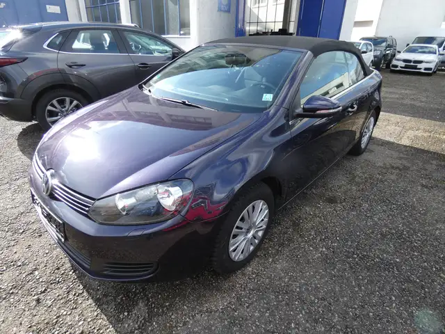 Volkswagen Golf view 3