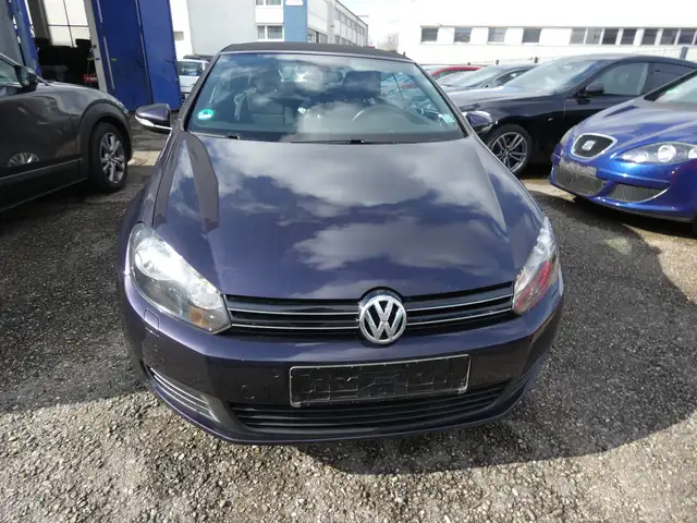Volkswagen Golf view 2