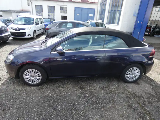 Volkswagen Golf view 4