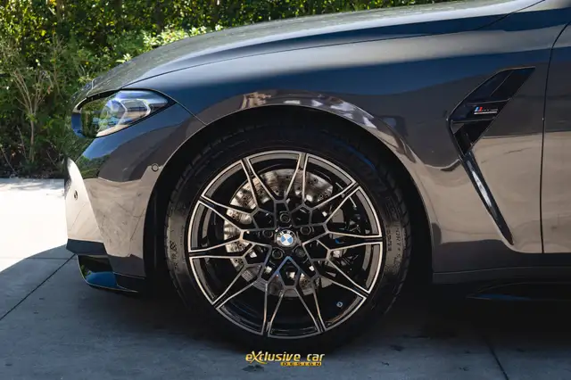 BMW M3 view 9