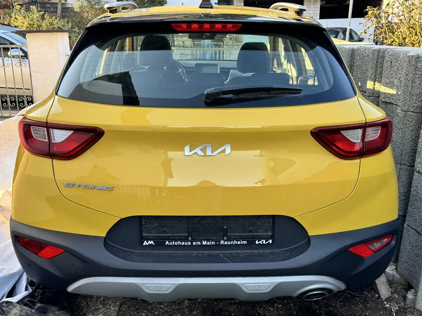 Kia Stonic Vision Galben - 1