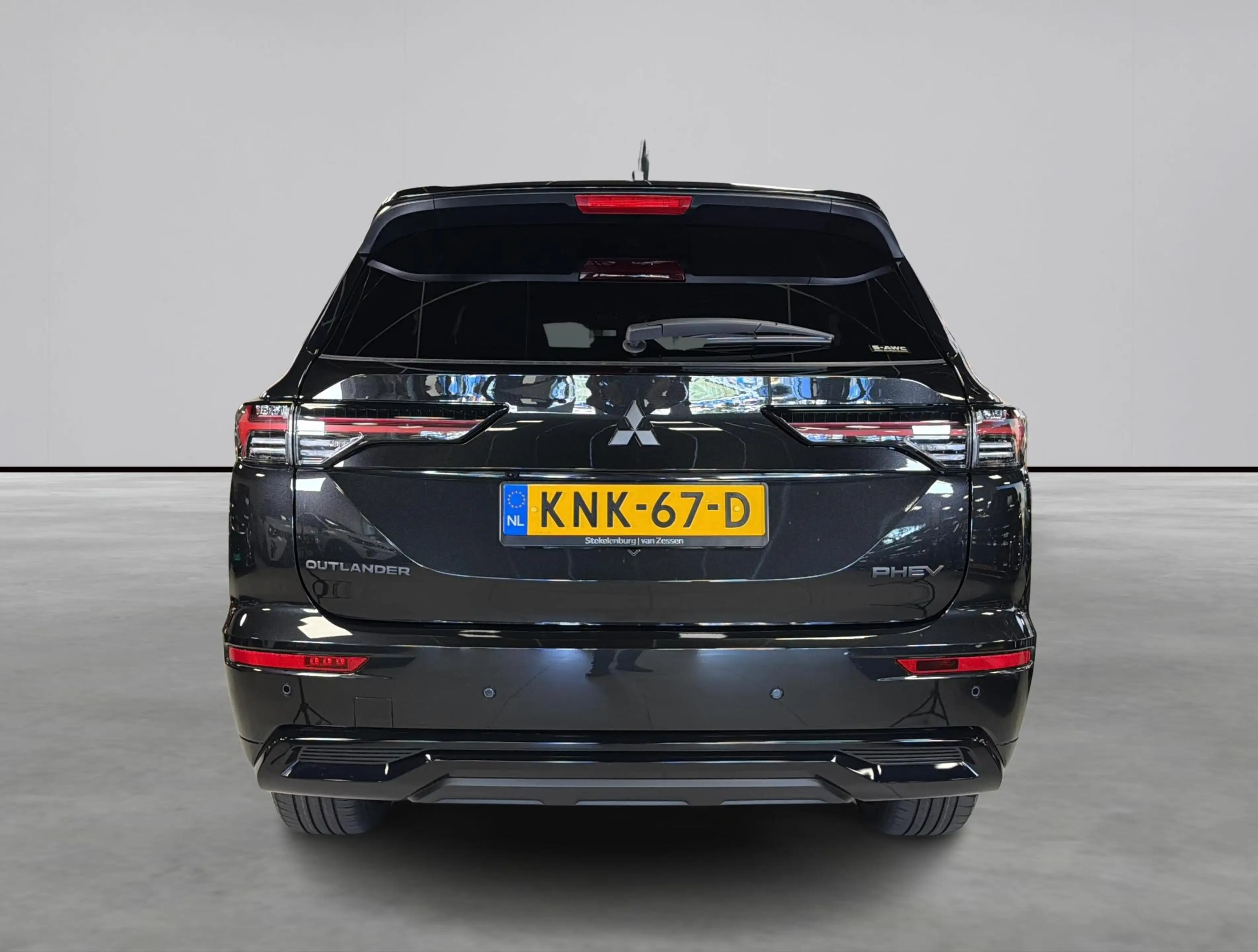 Mitsubishi Outlander 2.4 PHEV Black Edition — photo 4