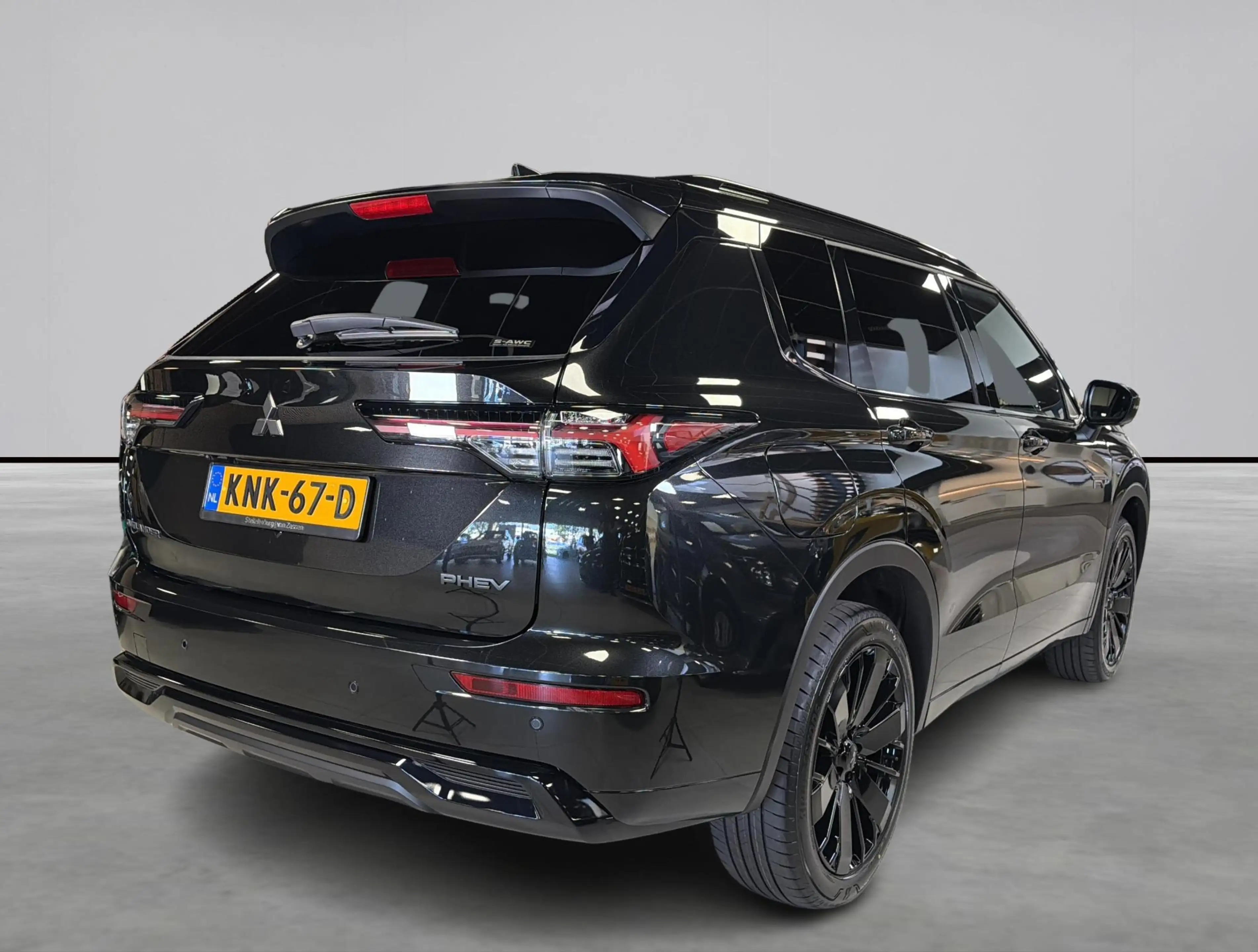 Mitsubishi Outlander 2.4 PHEV Black Edition — photo 5