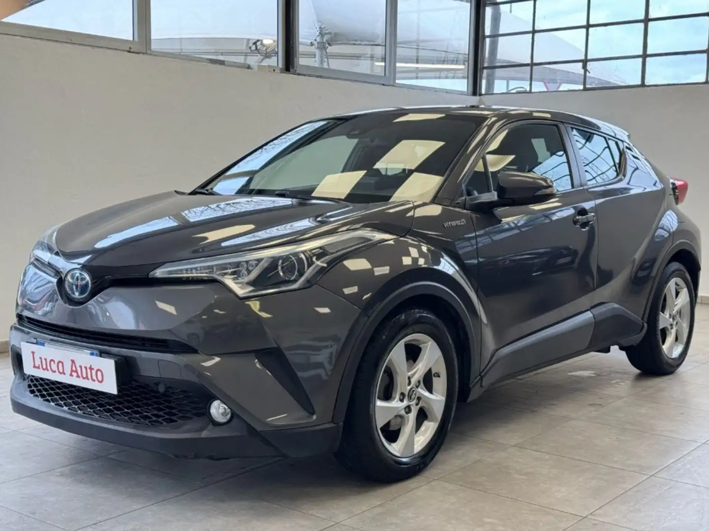 Toyota C-HR 1.8 Hybrid E-CVT *TAGLIANDI*UNICO PROPRIETARIO* Grigio - 1