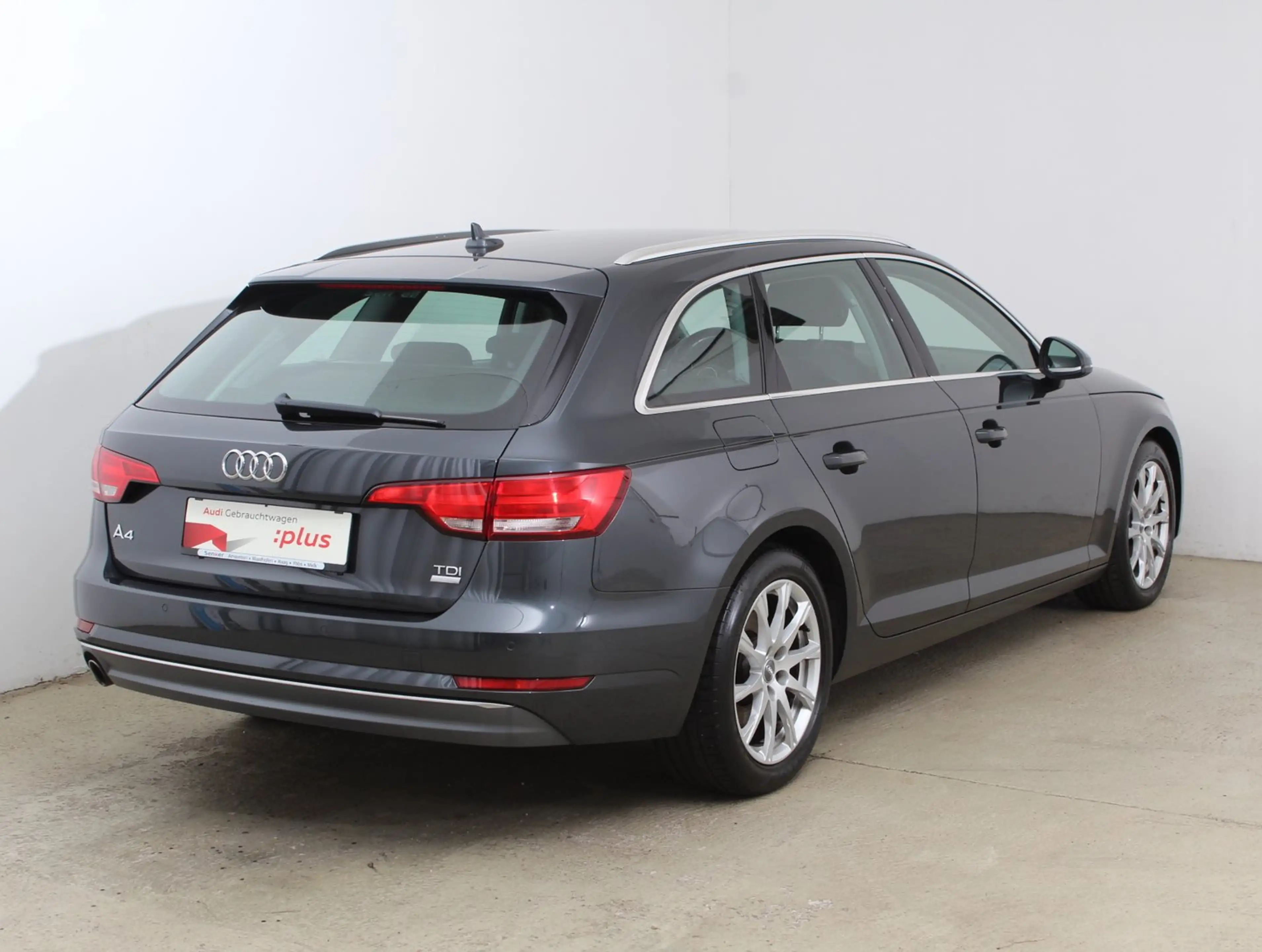 Audi A4 2.0 TDI Sport — photo 3