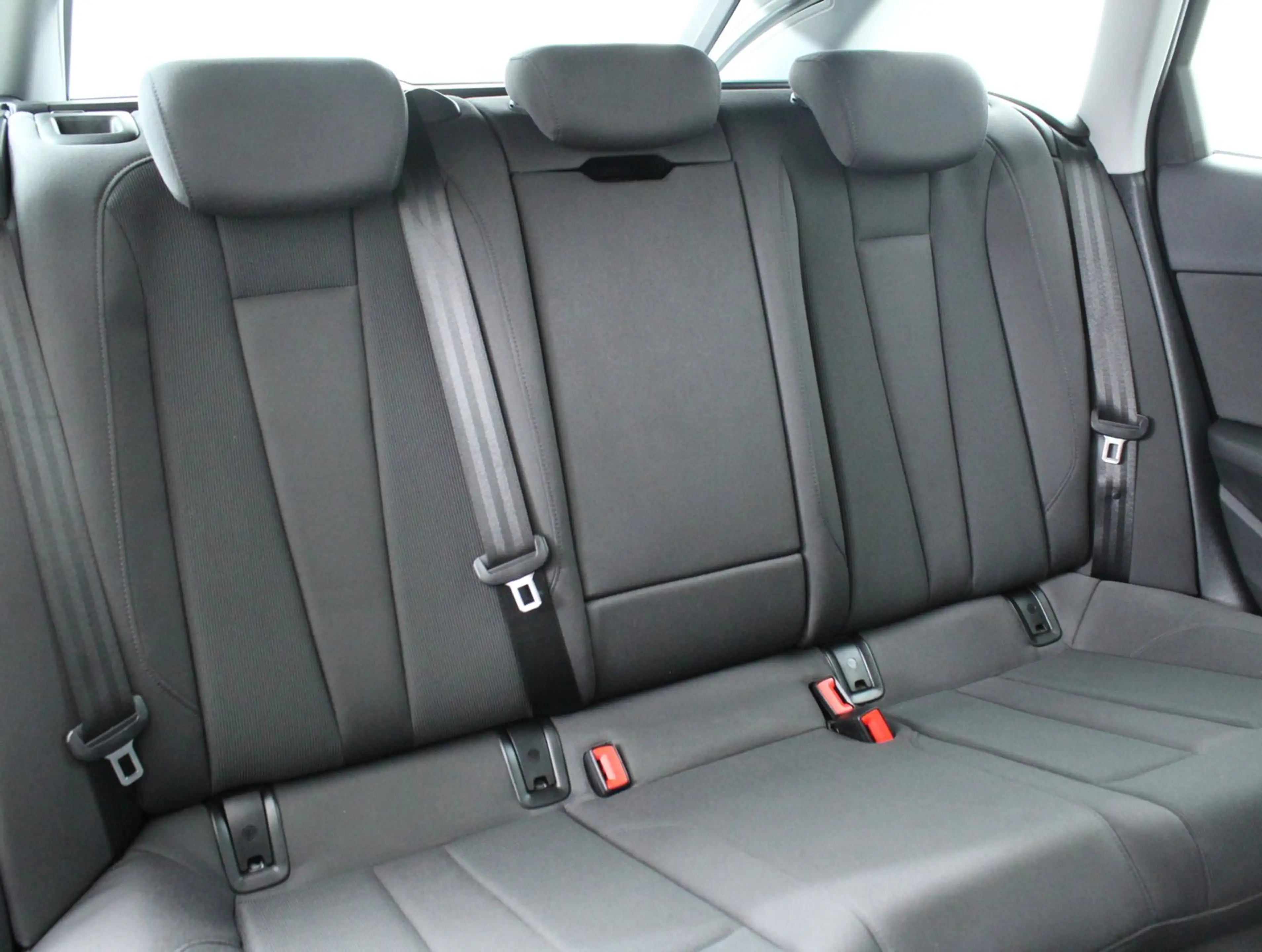 Audi A4 2.0 TDI Sport — photo 7