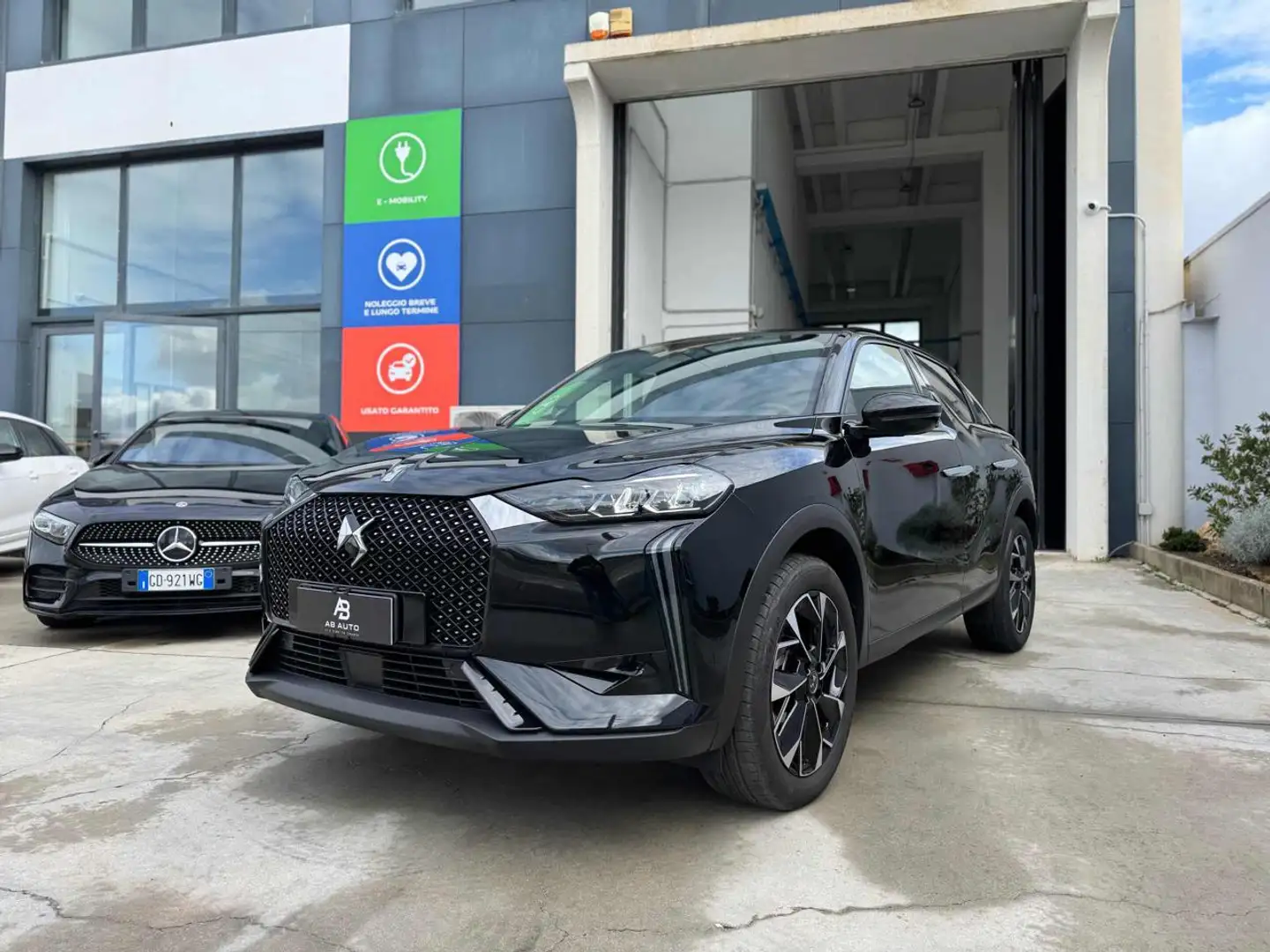 DS Automobiles DS 3 BlueHDi 130 aut. Rivoli Nero - 1
